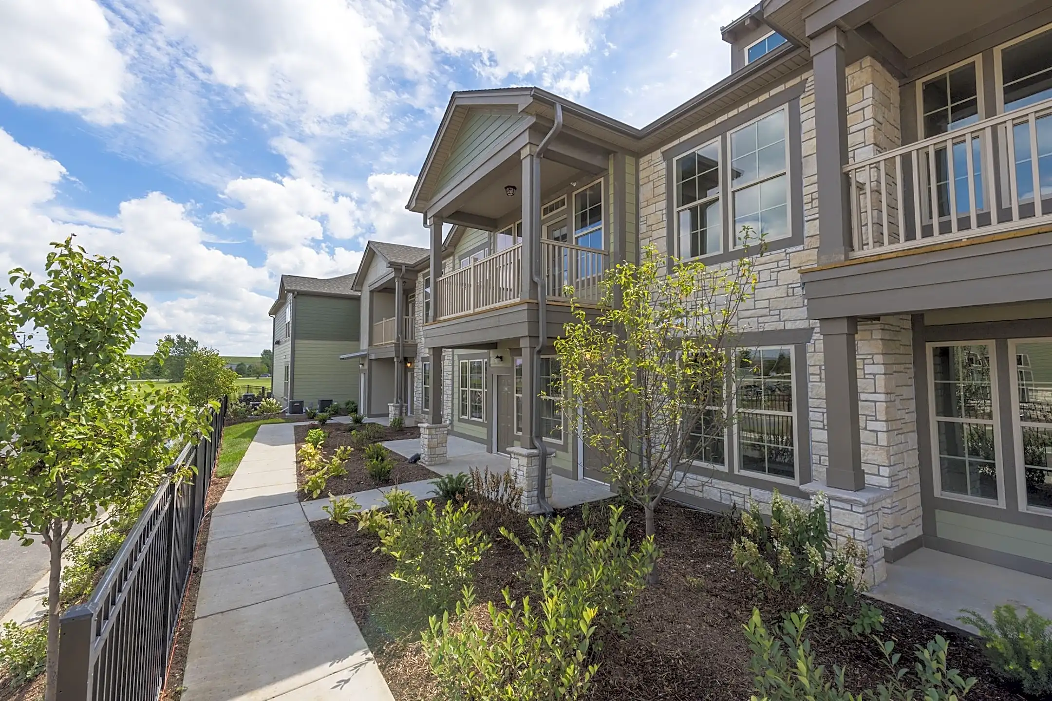 Springs at er Road Apartments 700 S er Rd Romeoville, IL