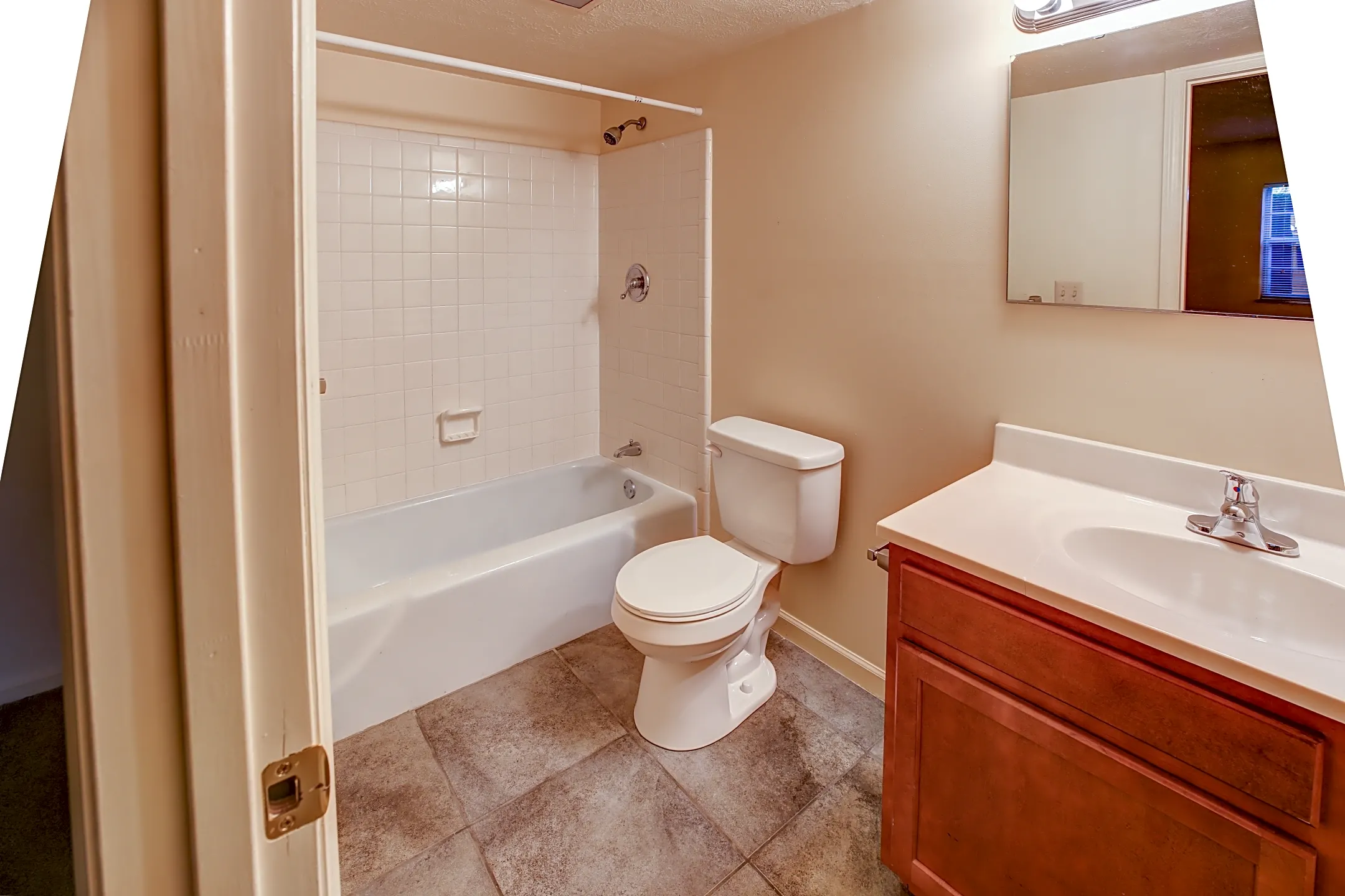 Bathroom - Ridgewood Homes - Fort Thomas, KY