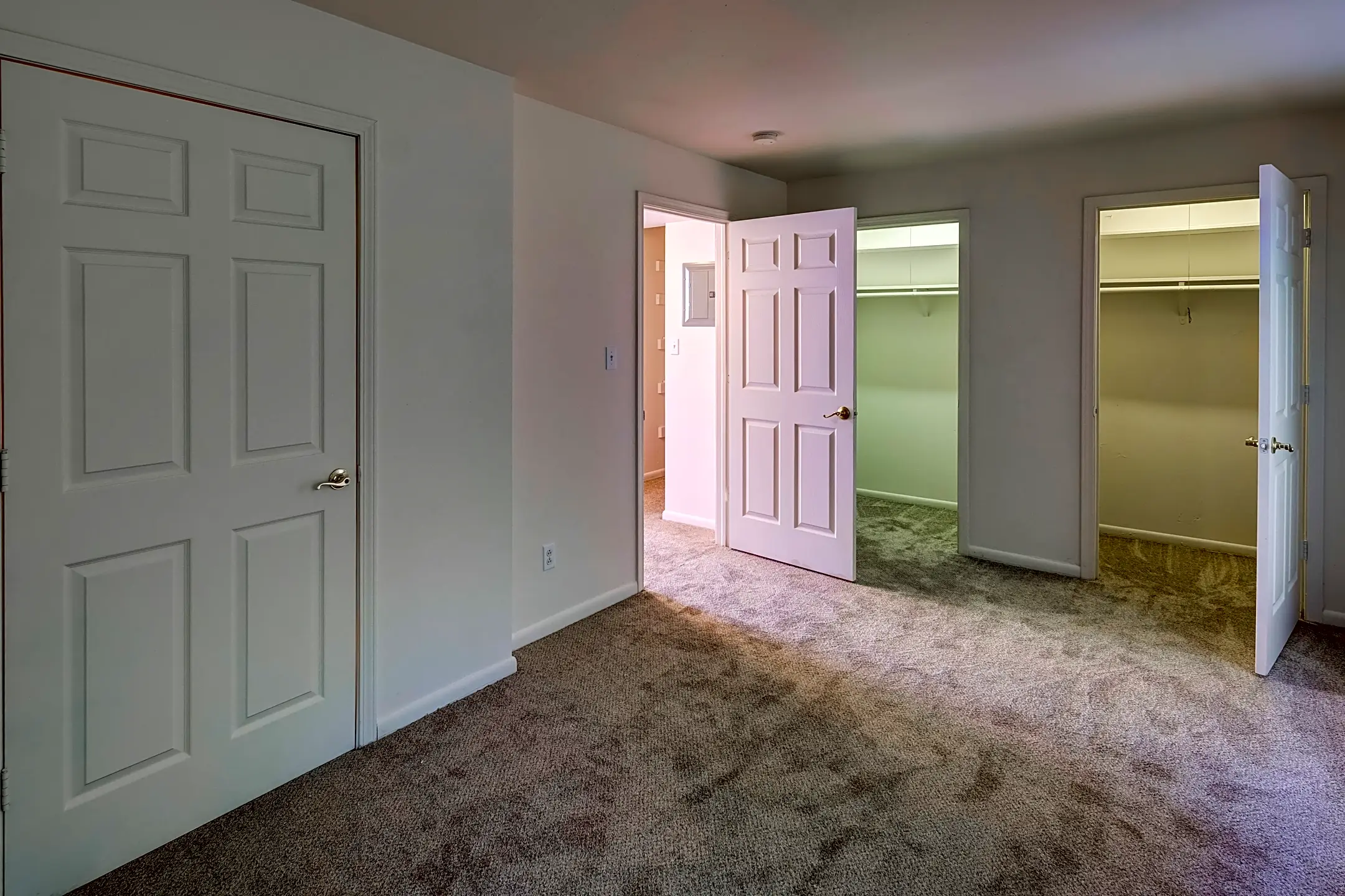 Pine Glen Apartments Indianapolis, IN 46227