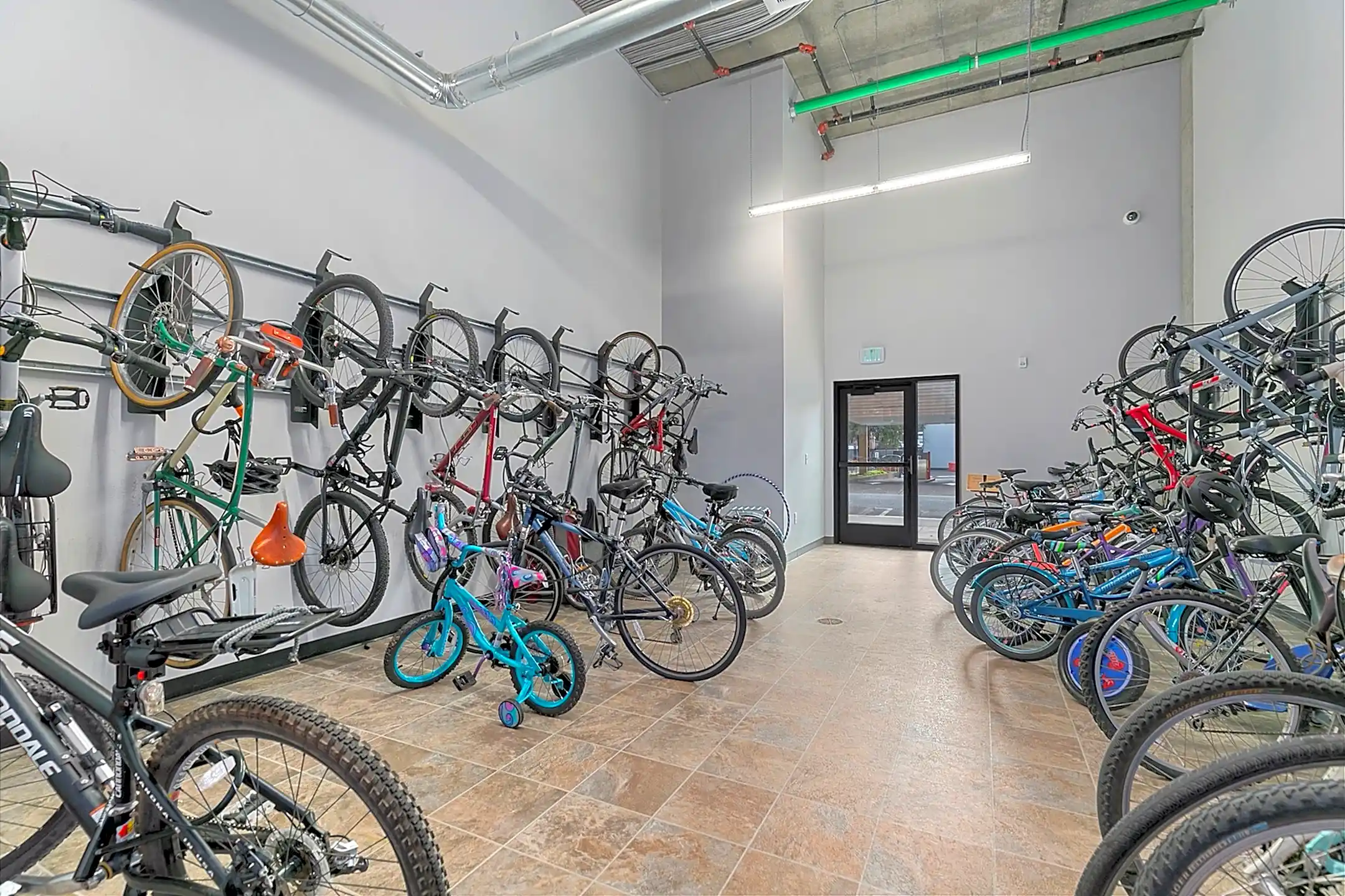 Jesse Quinn 1829 Pacific Ave Forest Grove, OR Apartments for Rent