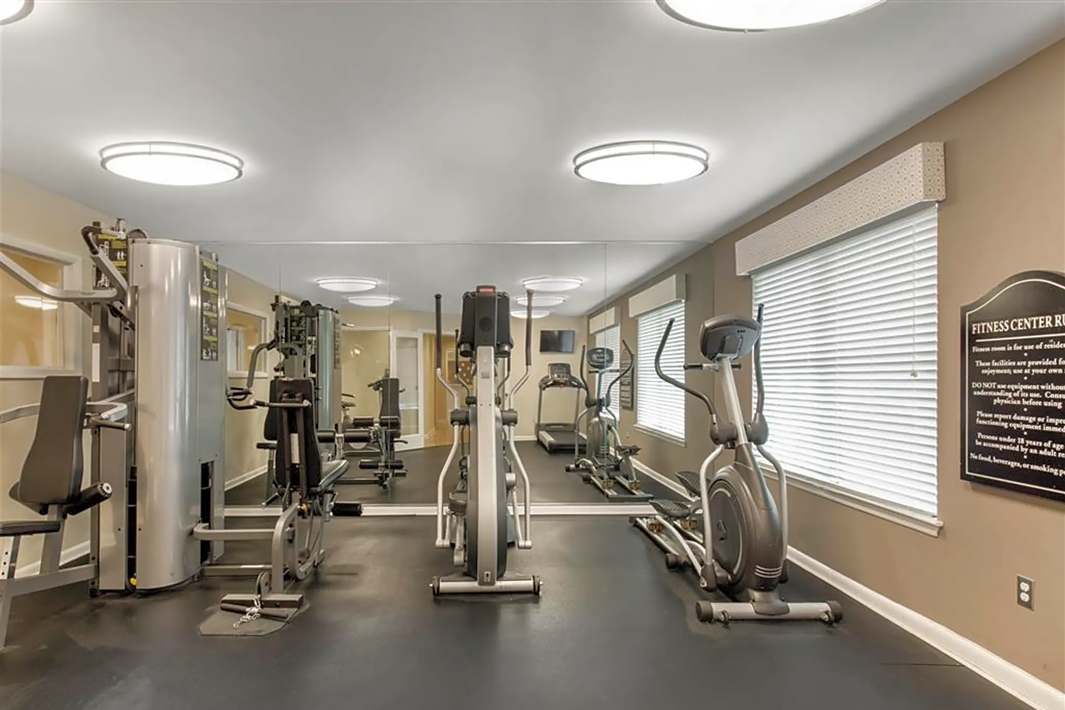 Fitness Weight Room - The Verandahs Apartments - Montgomery Village, MD