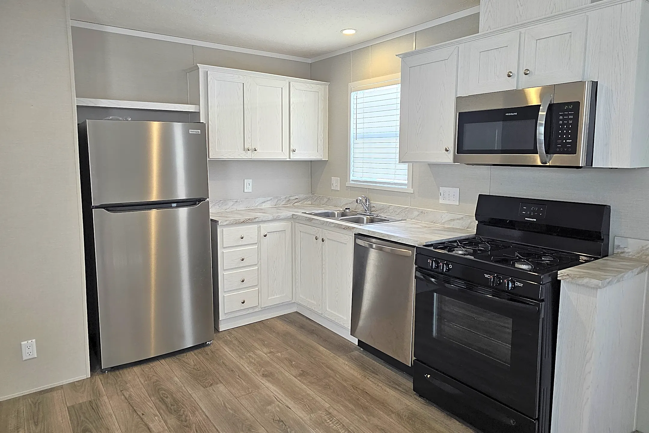 2336 Dogwood St 35 Houses Liberty, MO 64068