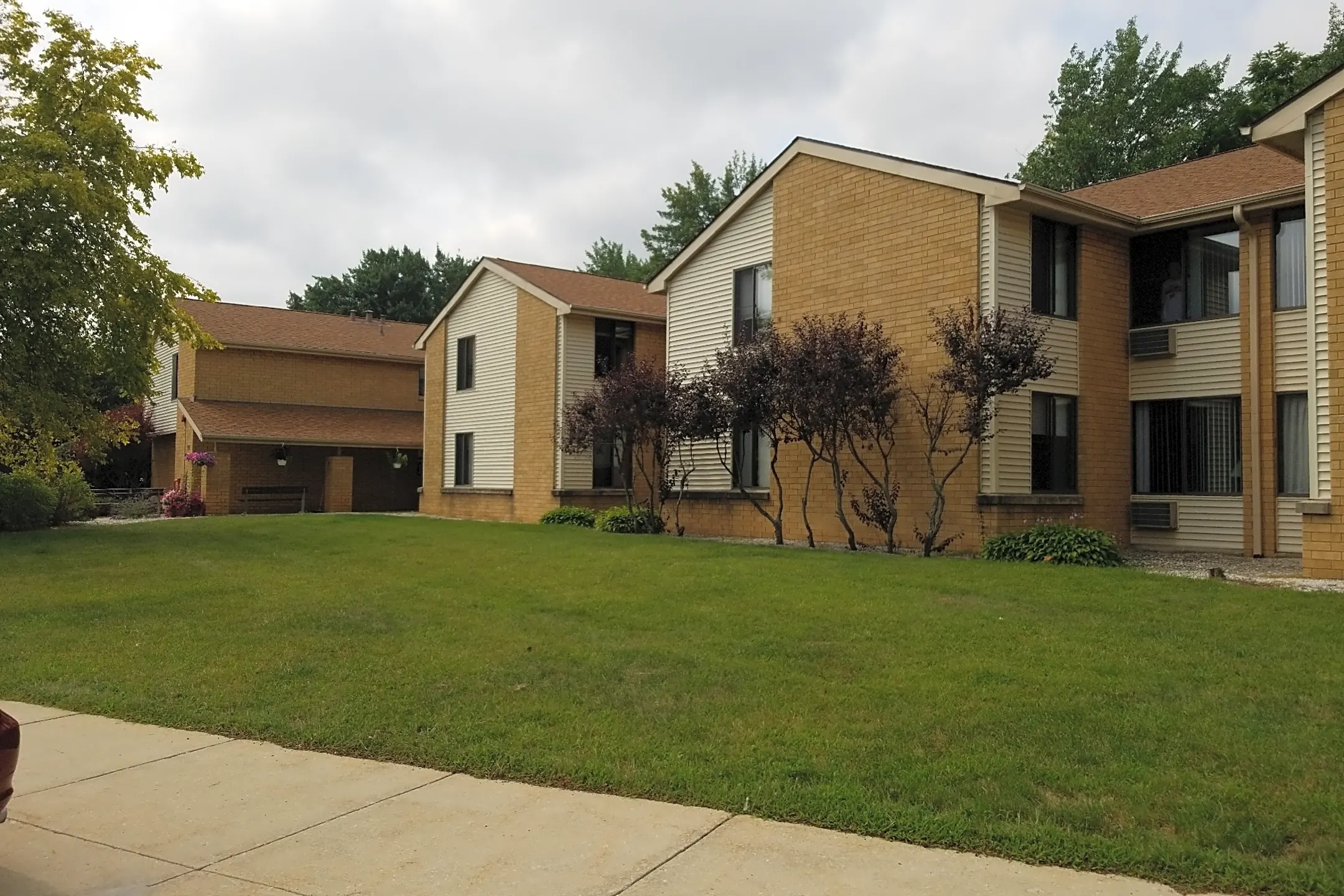 Evergreen Square Of Cudahy Apartments - Cudahy, WI 53110