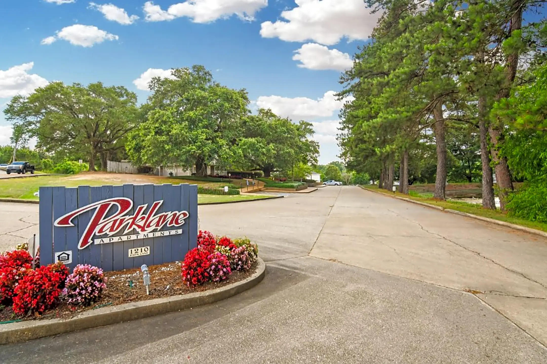 Parklane Apartments MS 39648