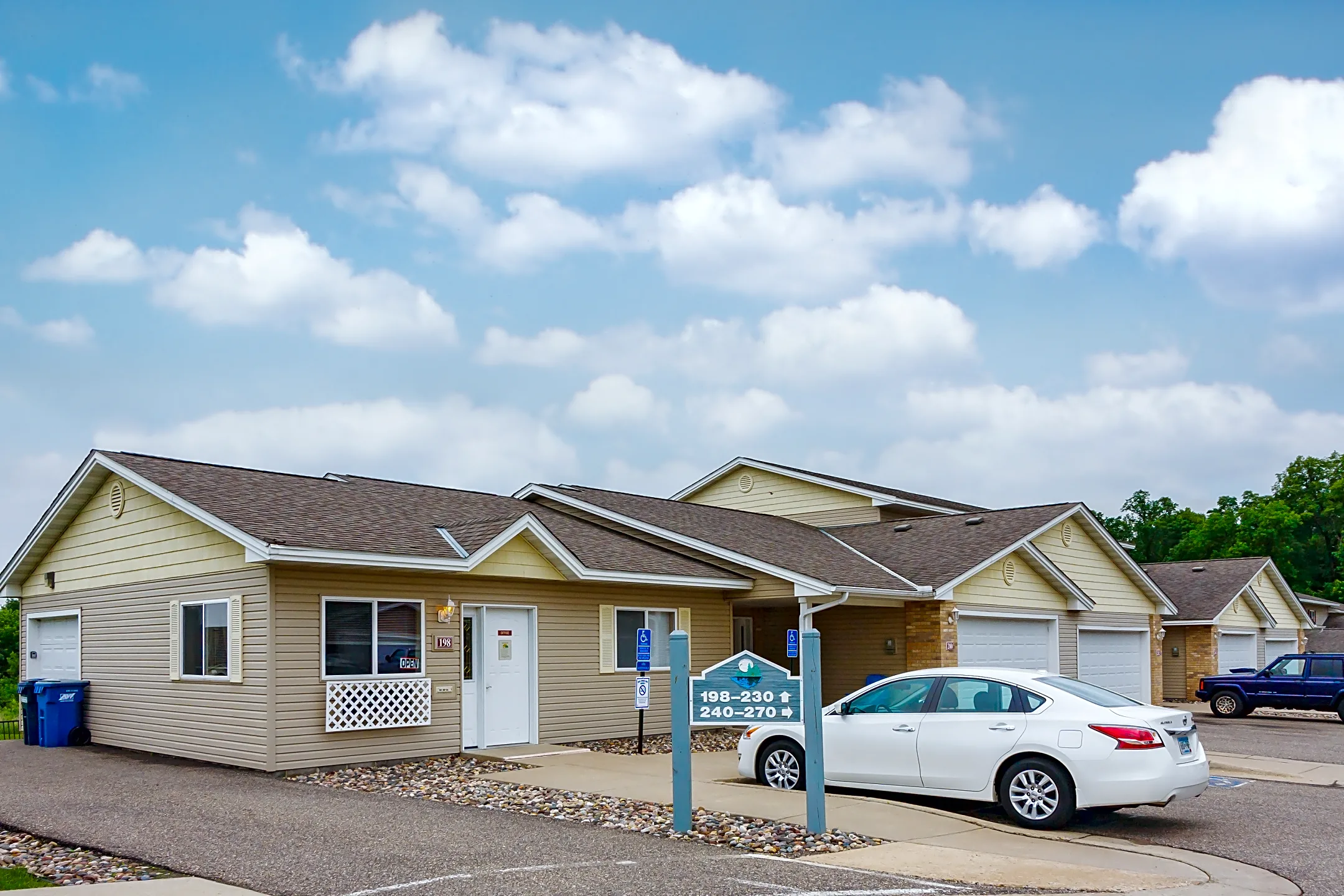 Morningside Townhomes 198 Iverson St W Saint Joseph, MN Townhomes