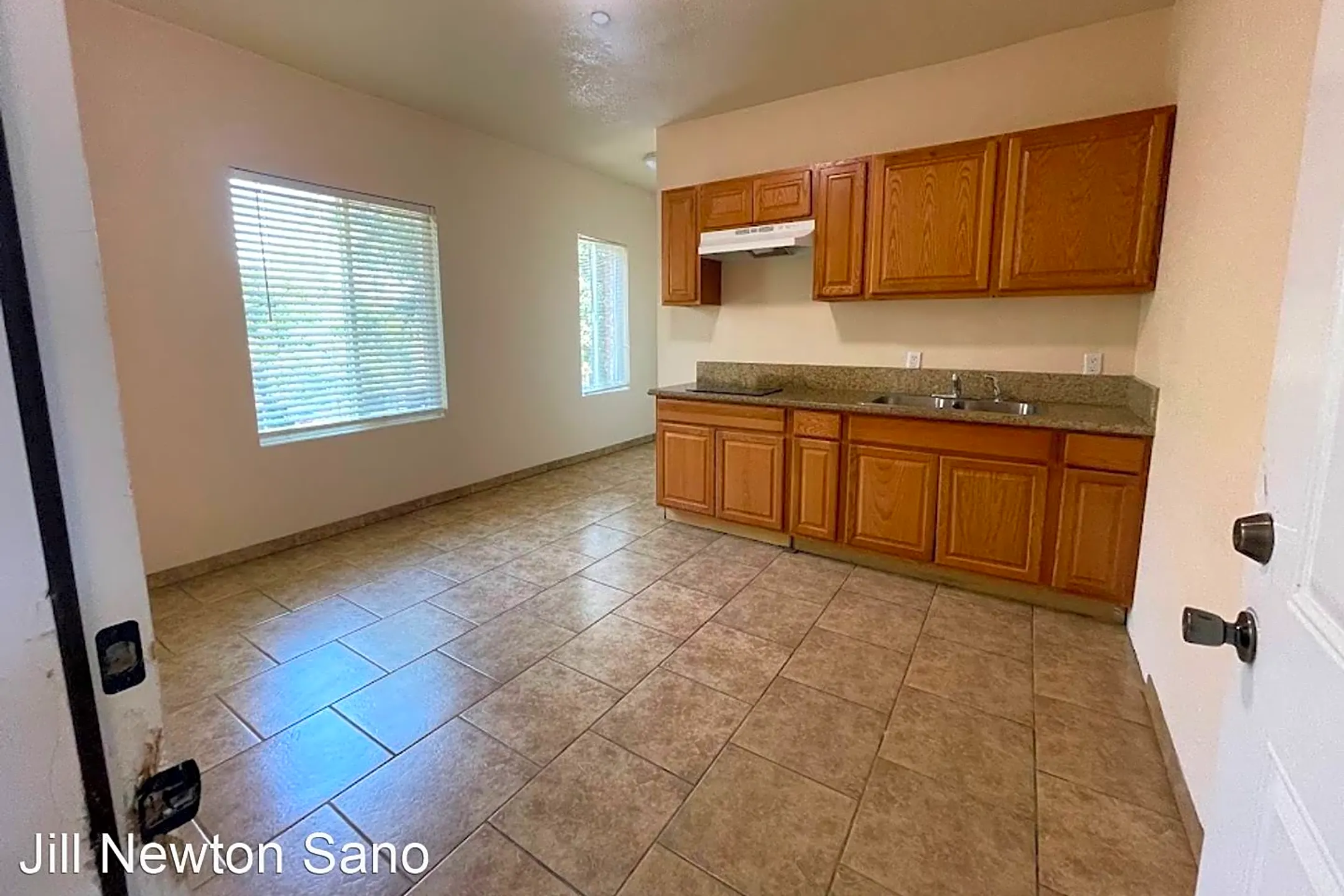 186 S L St Dinuba, CA Apartments for Rent Rent.