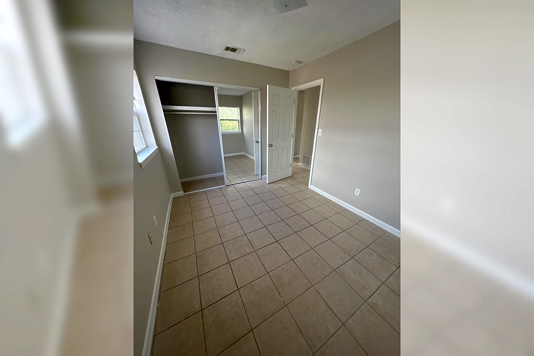 4513 General McArthur St 4513 General McArthur St unit A4 Moss