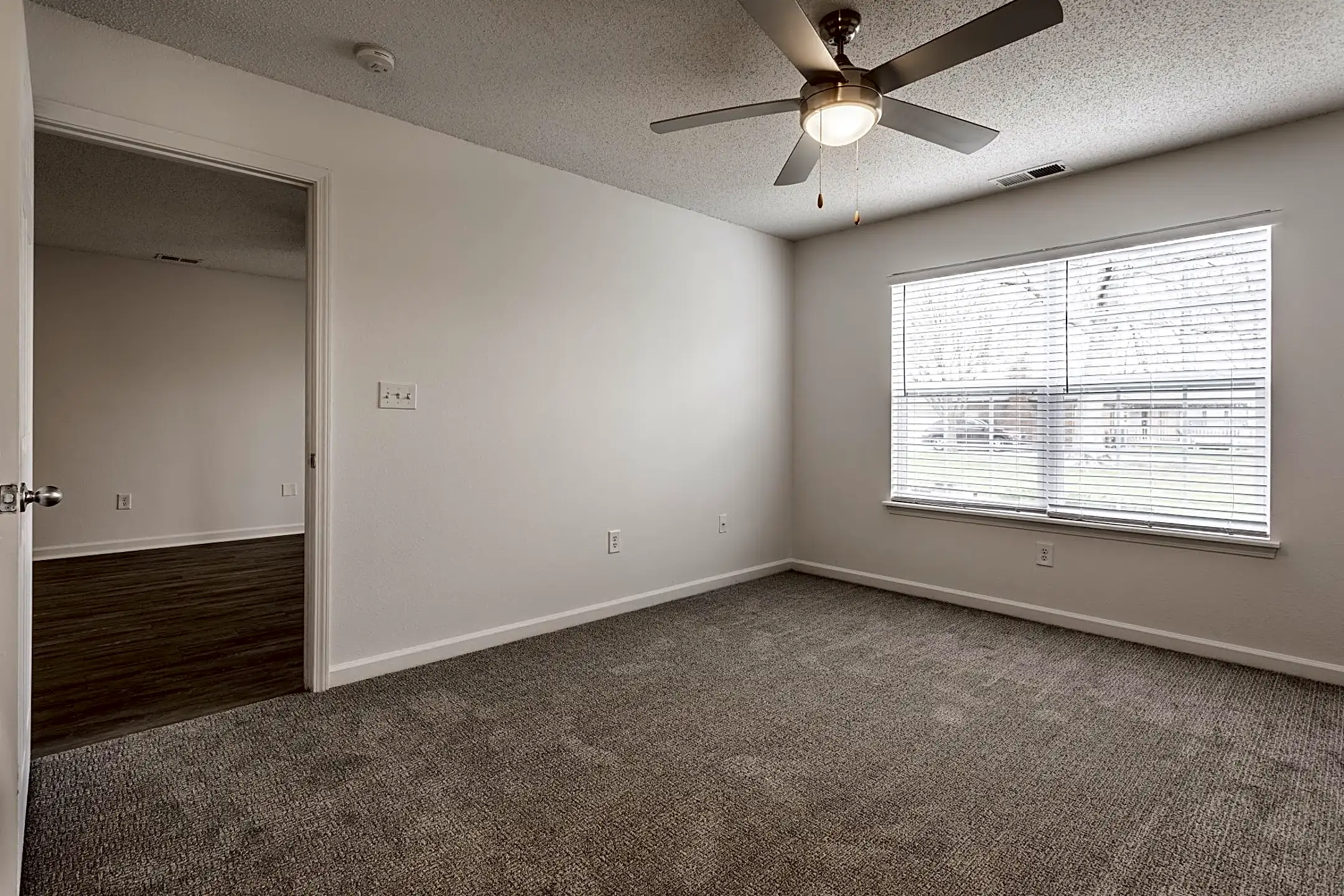 Latitudes Apartments Indianapolis, IN 46237