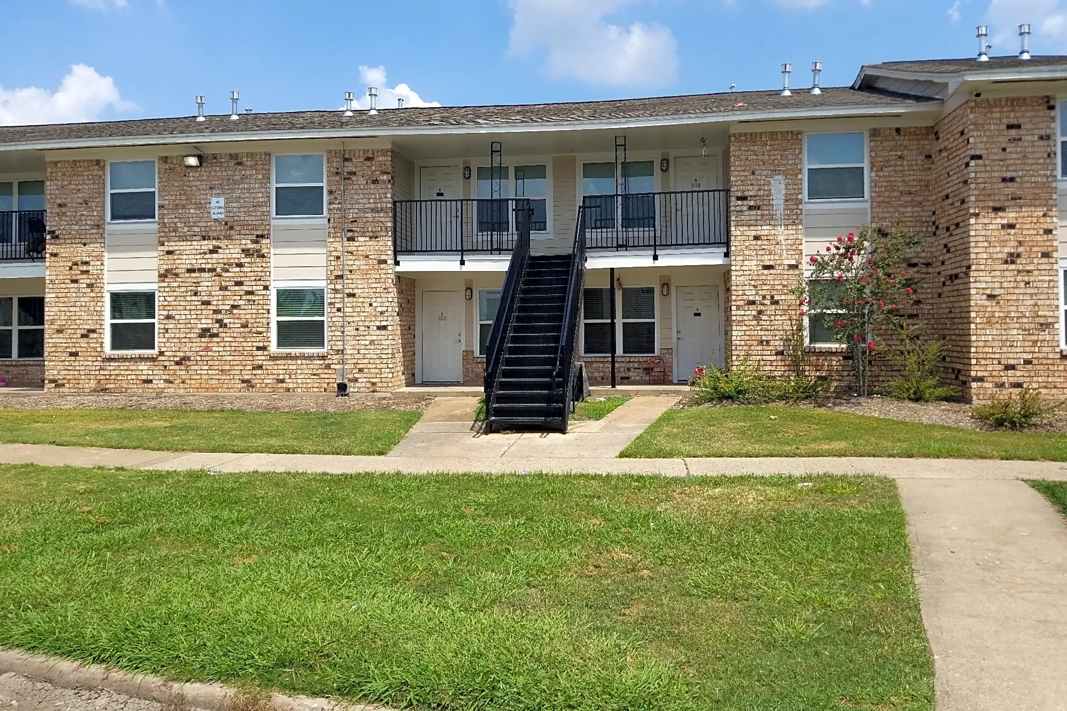 Cleme Manor - 5300 Coke St | Houston, TX Apartments for Rent | Rent.