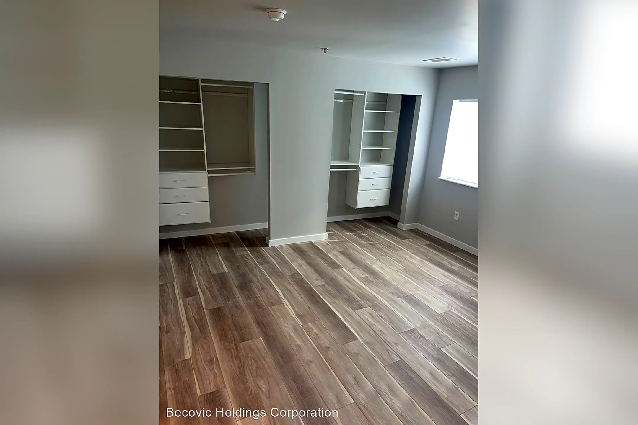Living Room - WaterFront Apartments - Moline, IL