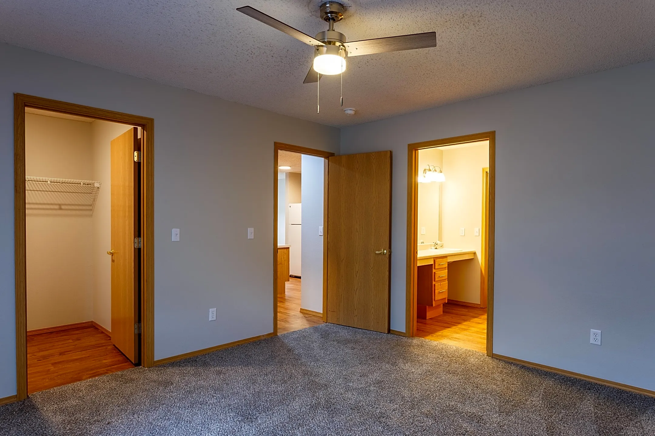 Campbell Flats Apartments - Springfield, MO 65810