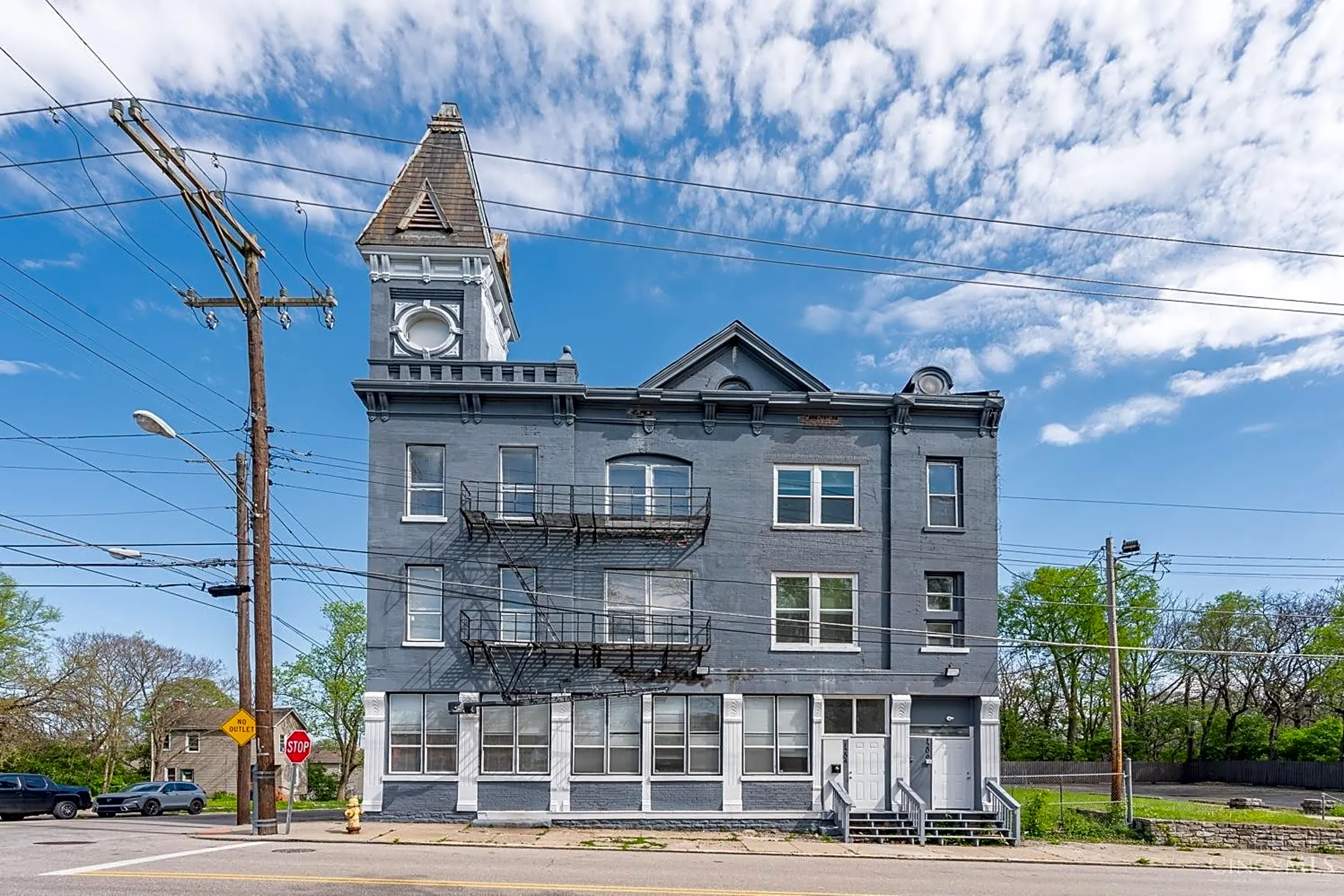 1206 Chapel St | Cincinnati, OH Apartments for Rent | Rent.