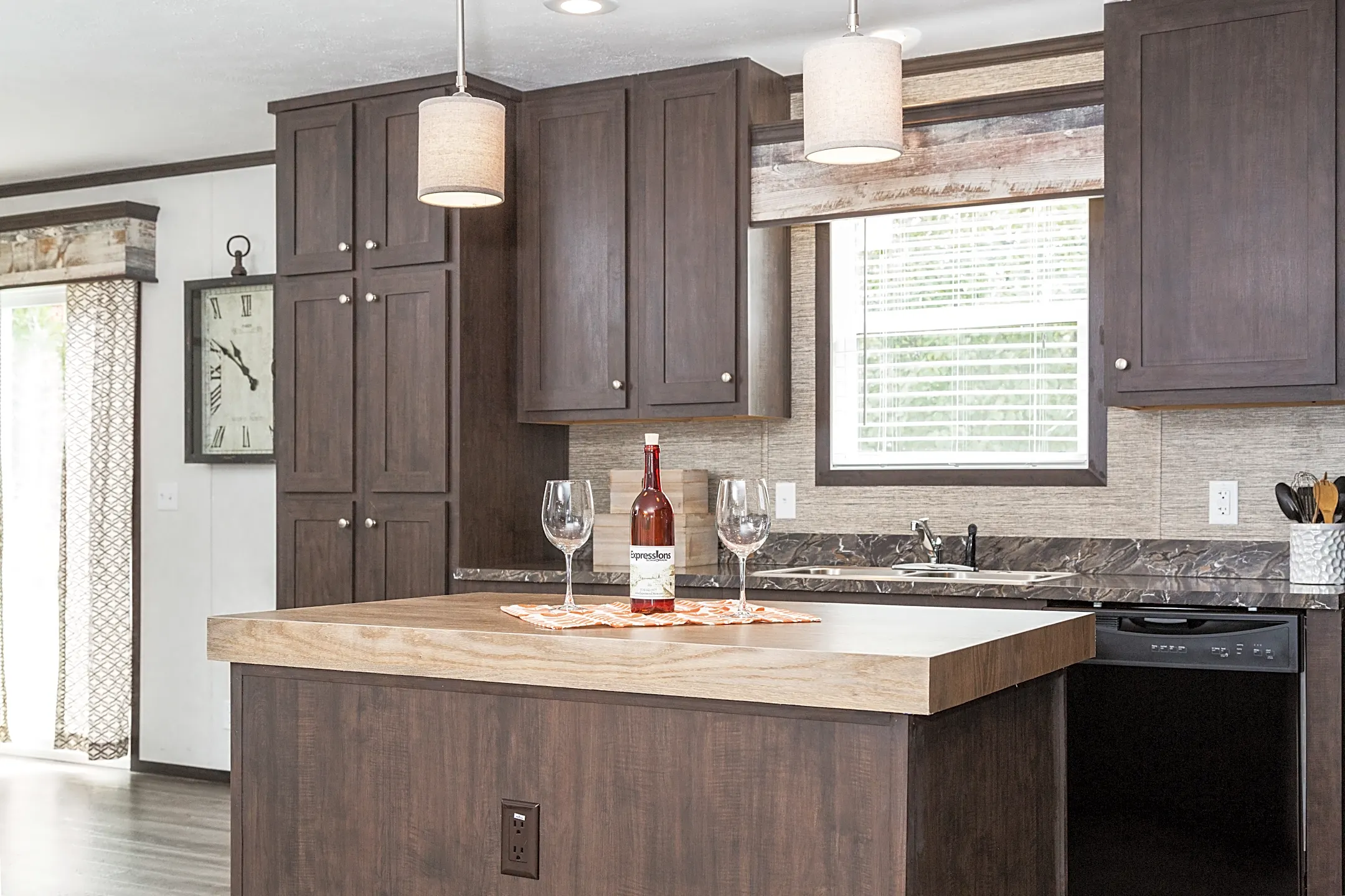 Avon Lakes Estates Indianapolis, IN 46234