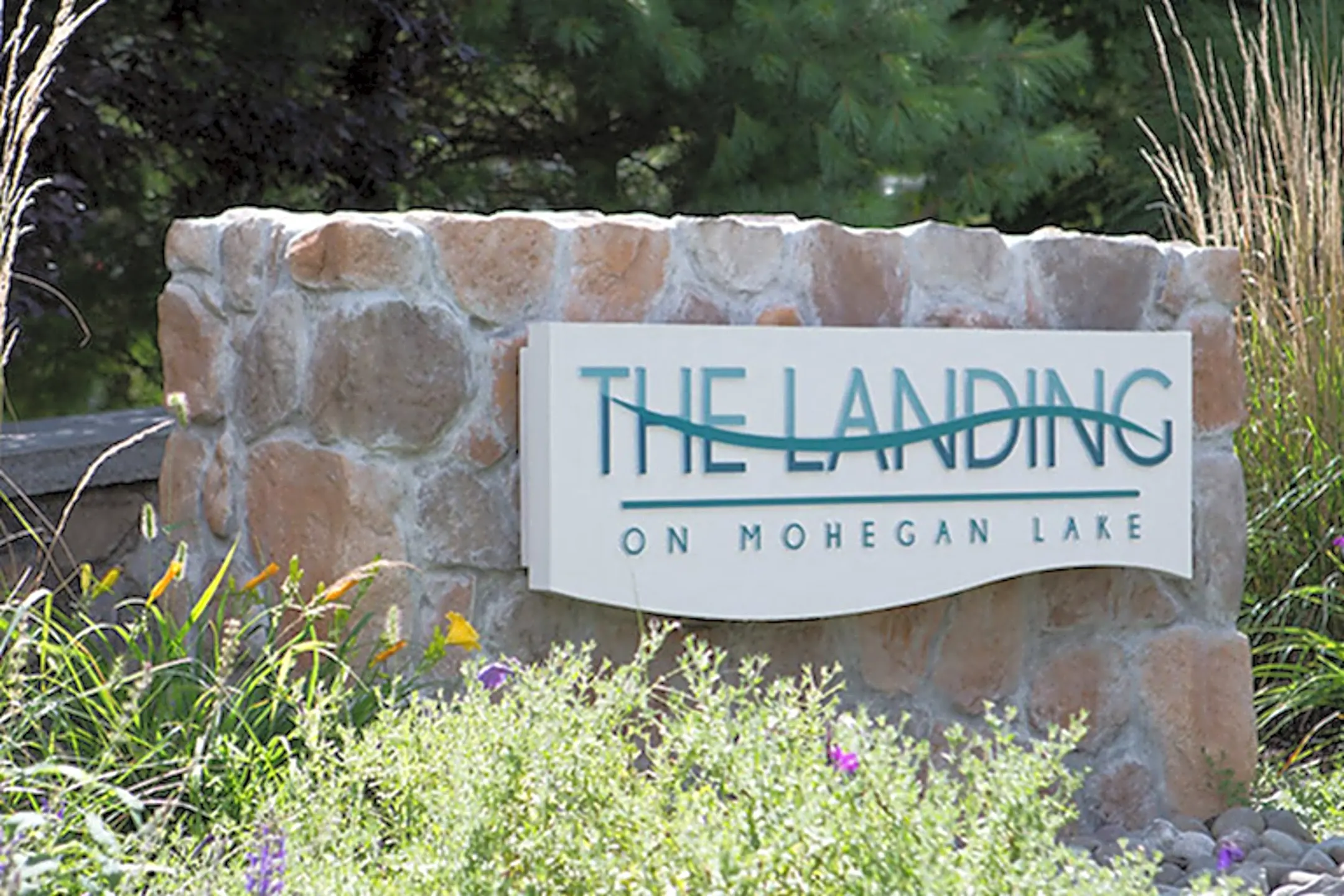 The Landing on Mohegan Lake 200 New Chalet Dr Mohegan Lake, NY