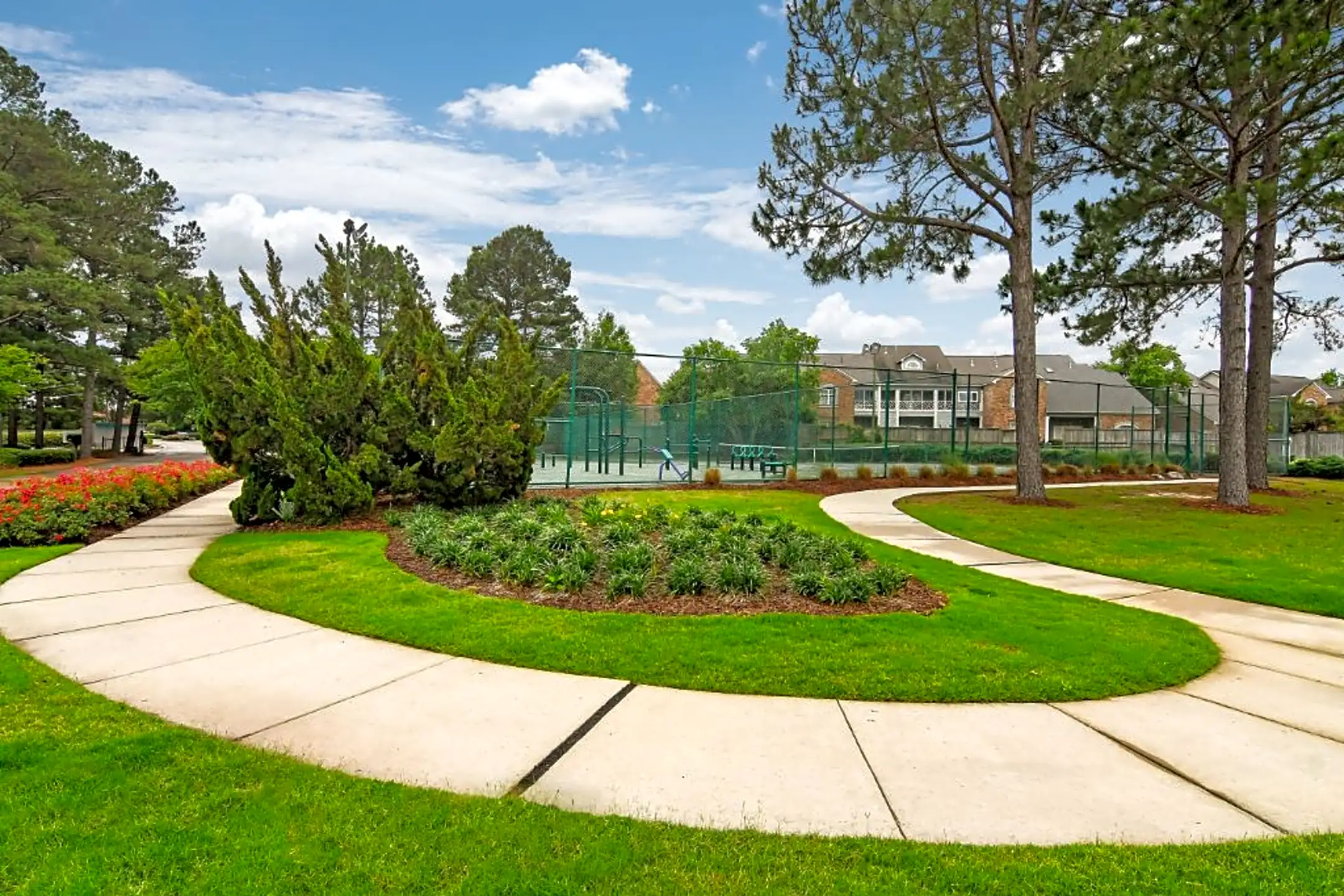 Lakeshore Pointe Resort Apartments Brandon, MS 39047