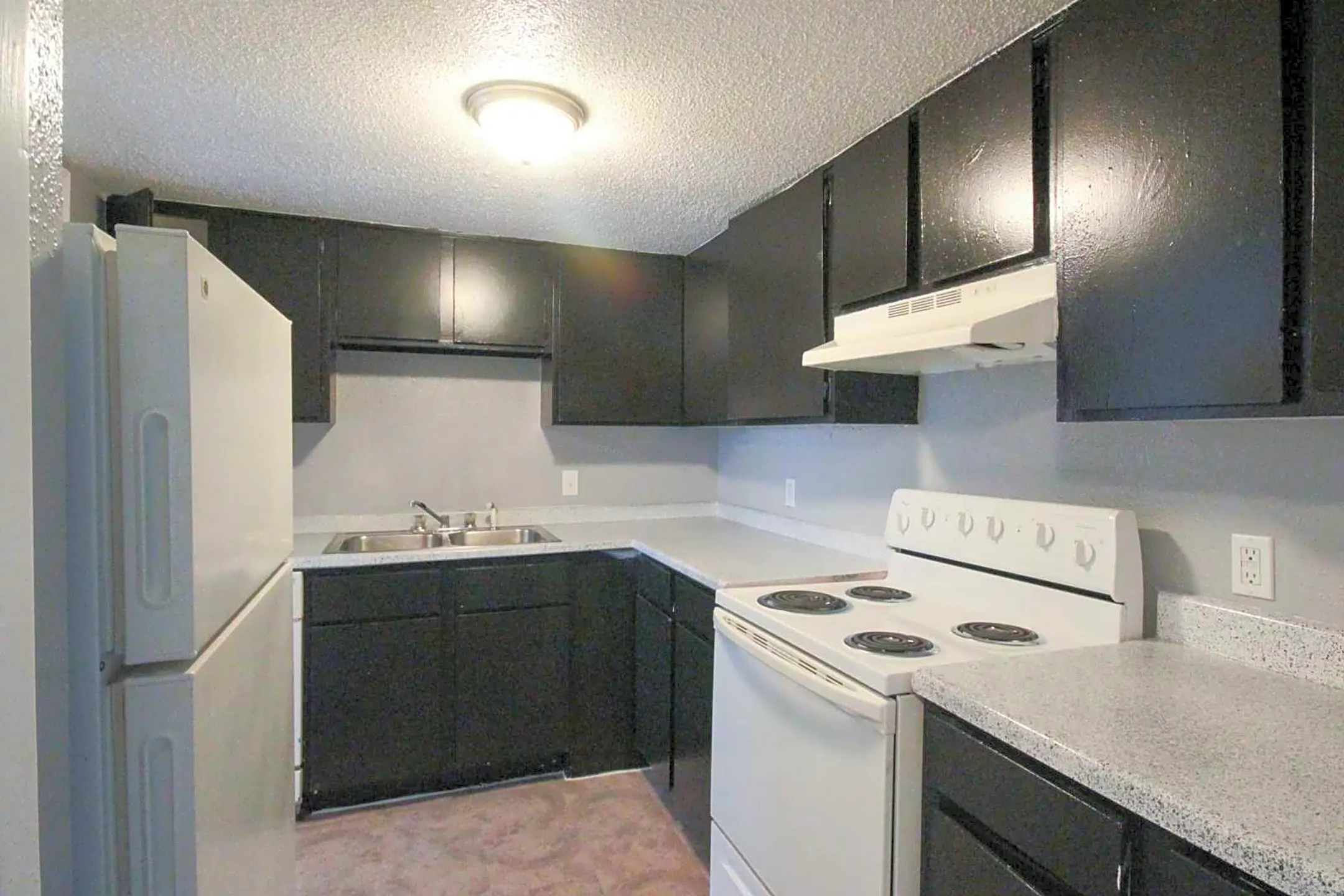 Kitchen - Port Arthur Park Apartments - Port Arthur, TX