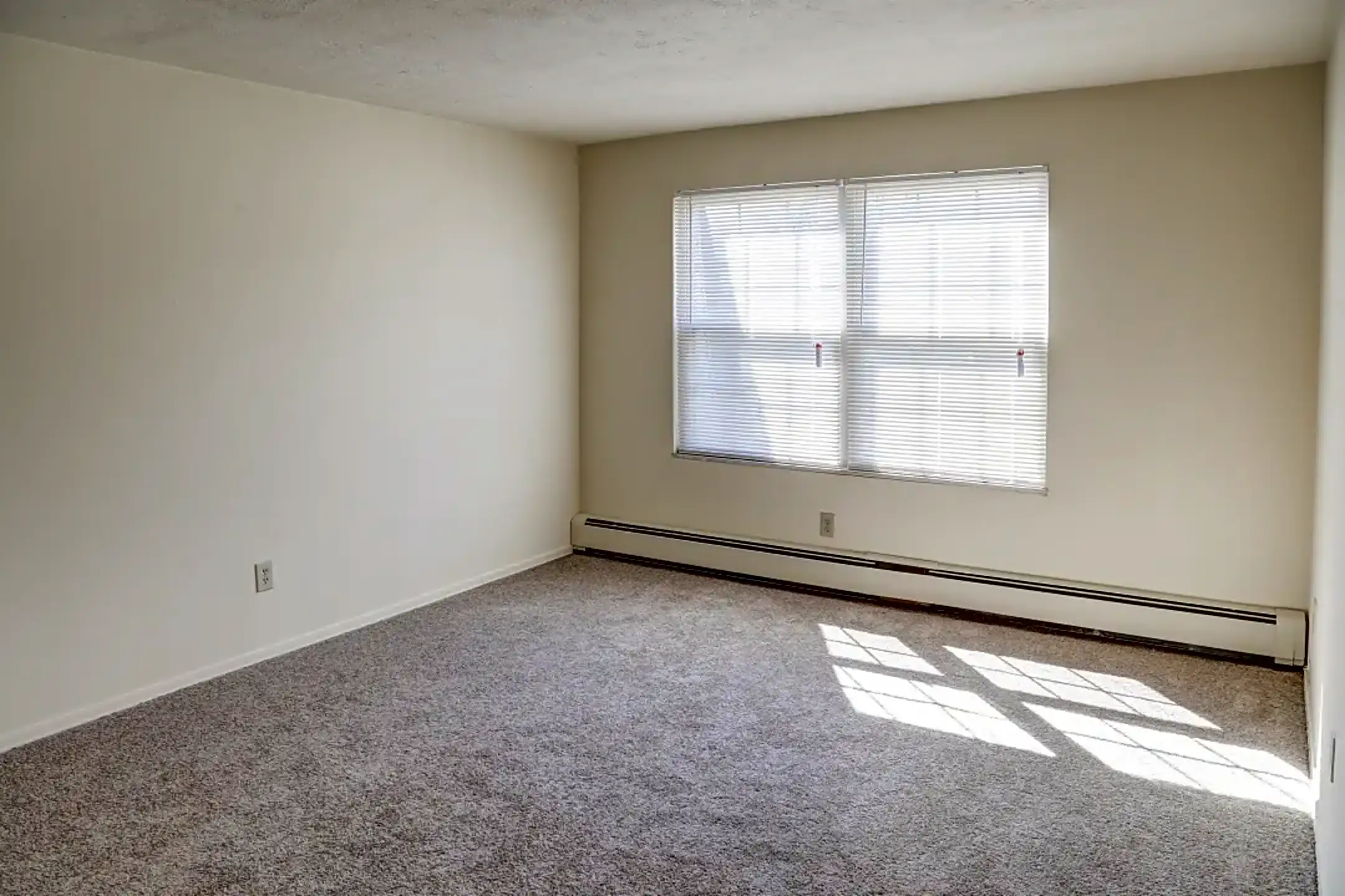 Burgundy Court 3295 Rocker Dr Cincinnati, OH Apartments for Rent