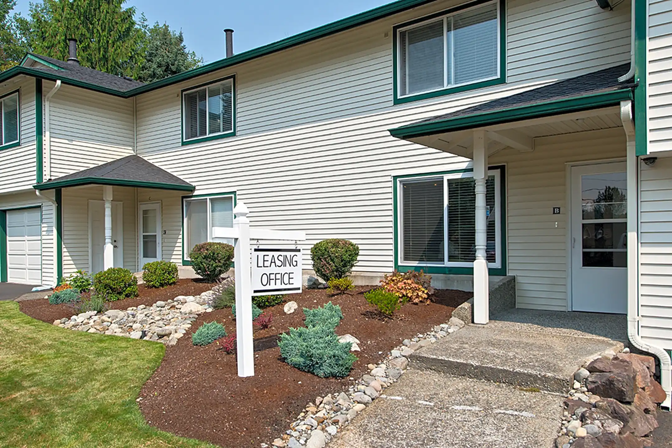 Evergreen Apartment Homes 35929 21st Pl S Federal Way, WA