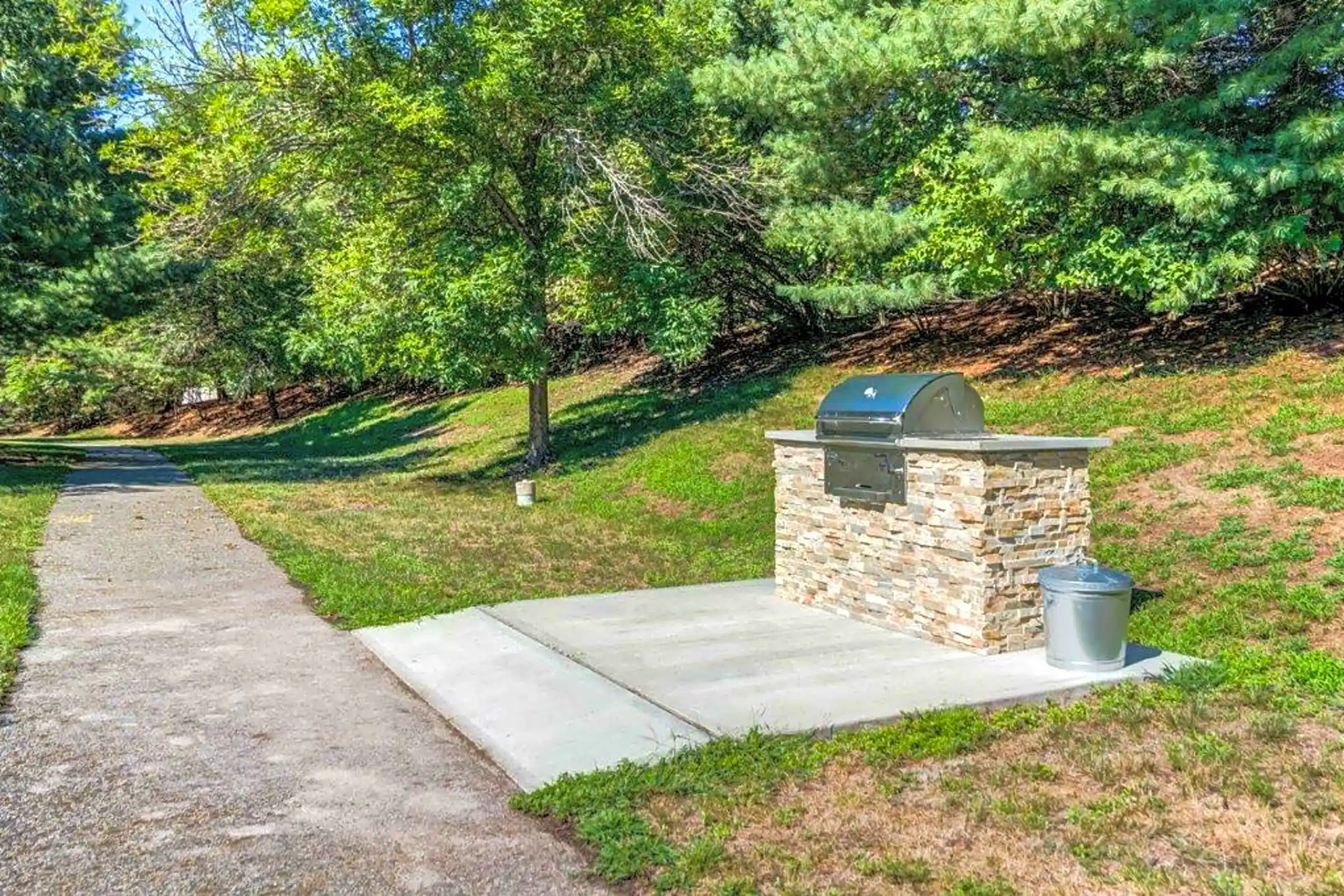 The Horizons at Franklin Lakes Apartment Homes 121 Courter Rd