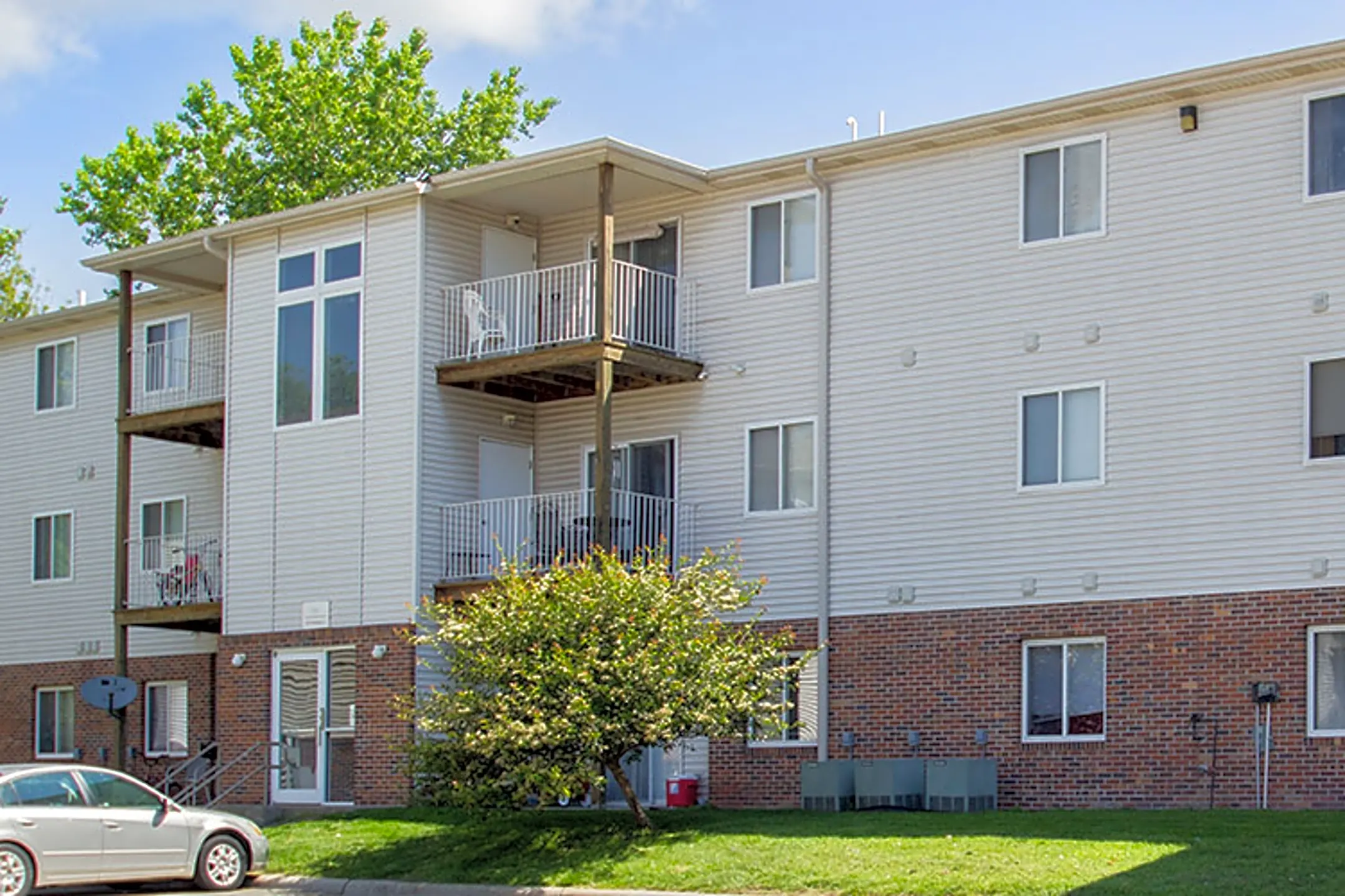 The Heights Apartments Council Bluffs IA 51503   4bb76473f6d85072d35dbcda588a1ceb