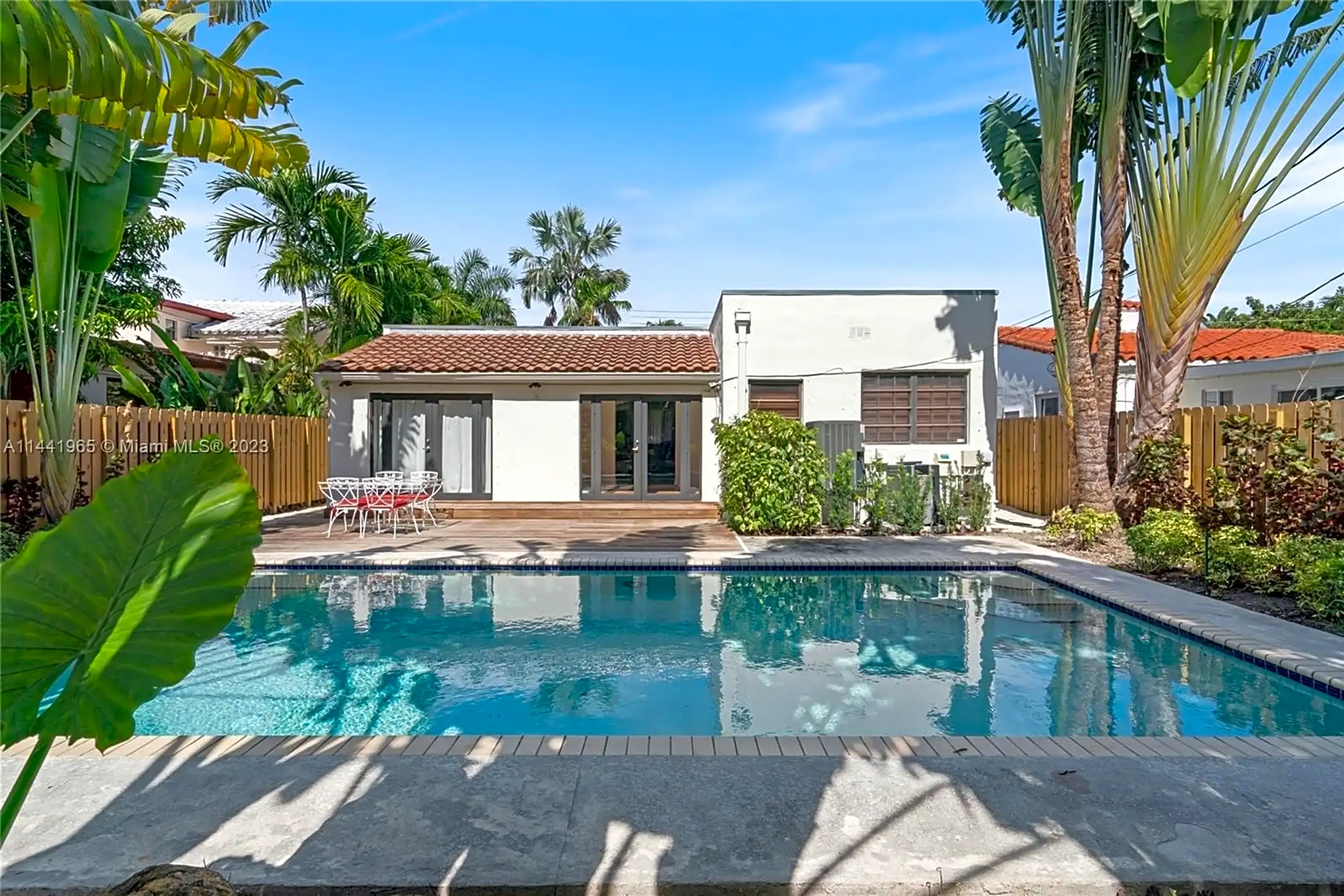 Pool - 4531 Sheridan Ave - Miami Beach, FL