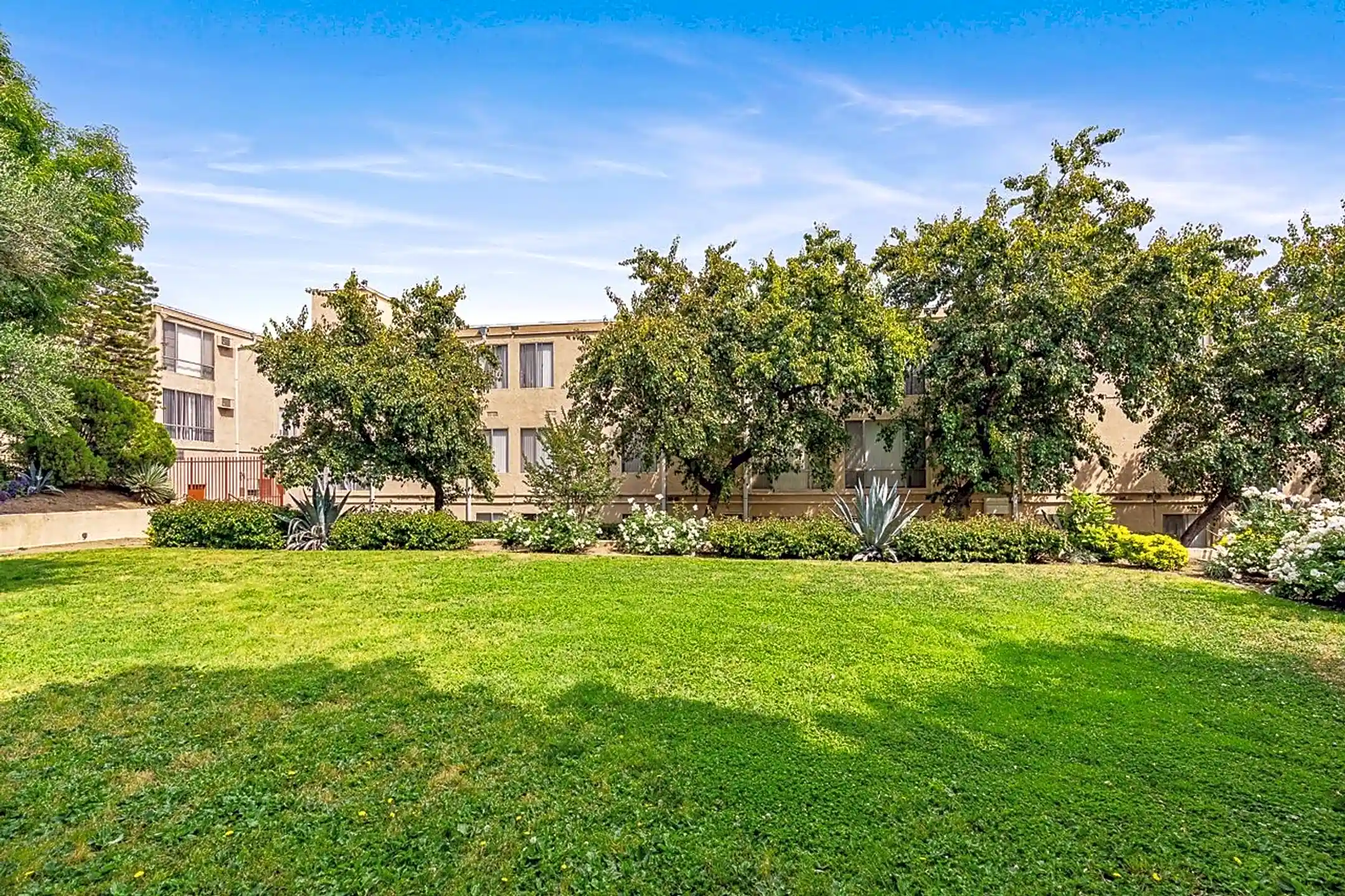 mountain-view-manor-12960-dronfield-ave-sylmar-ca-apartments-for