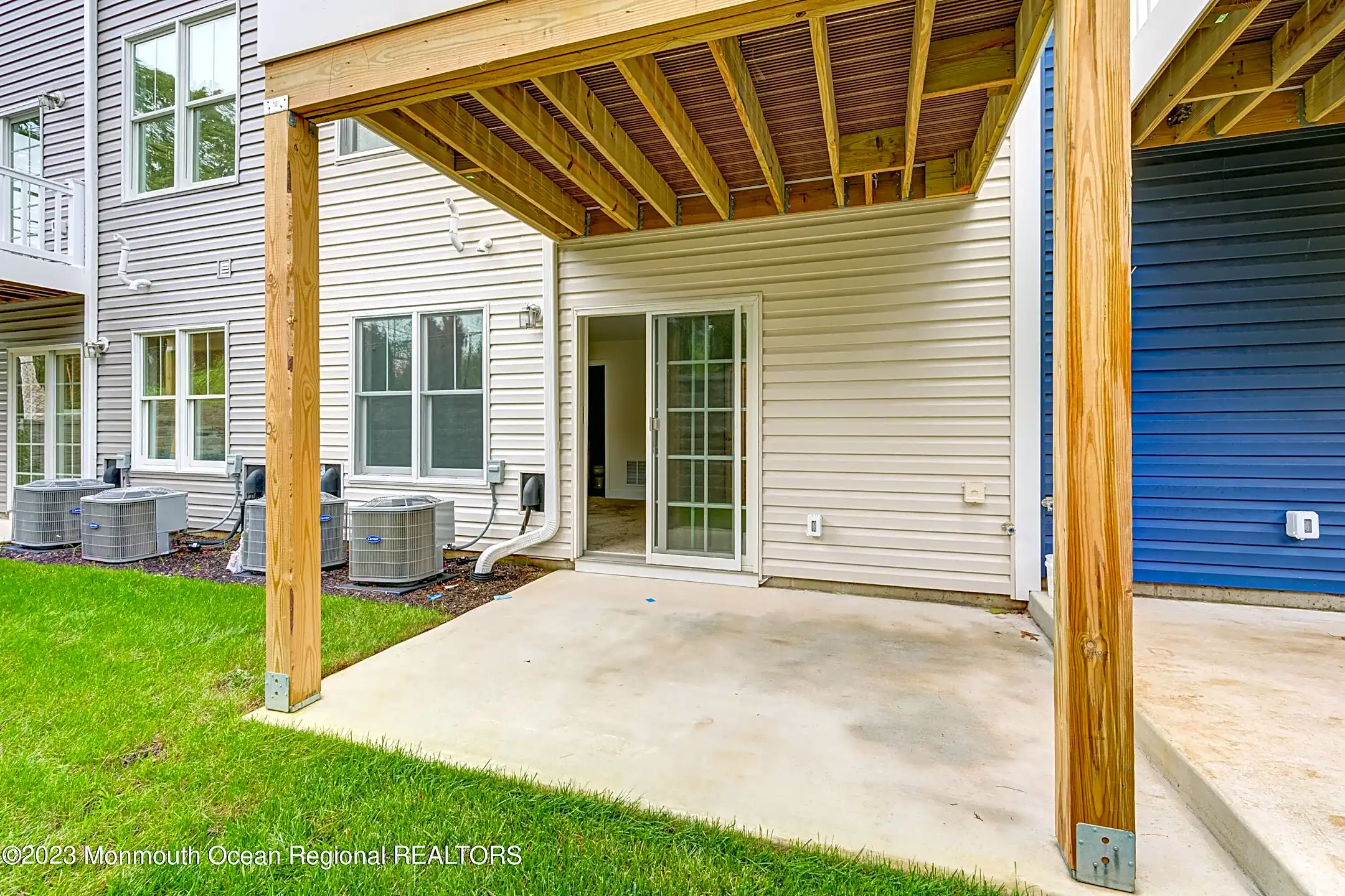 Patio / Deck - 160 W Front St - Keyport, NJ