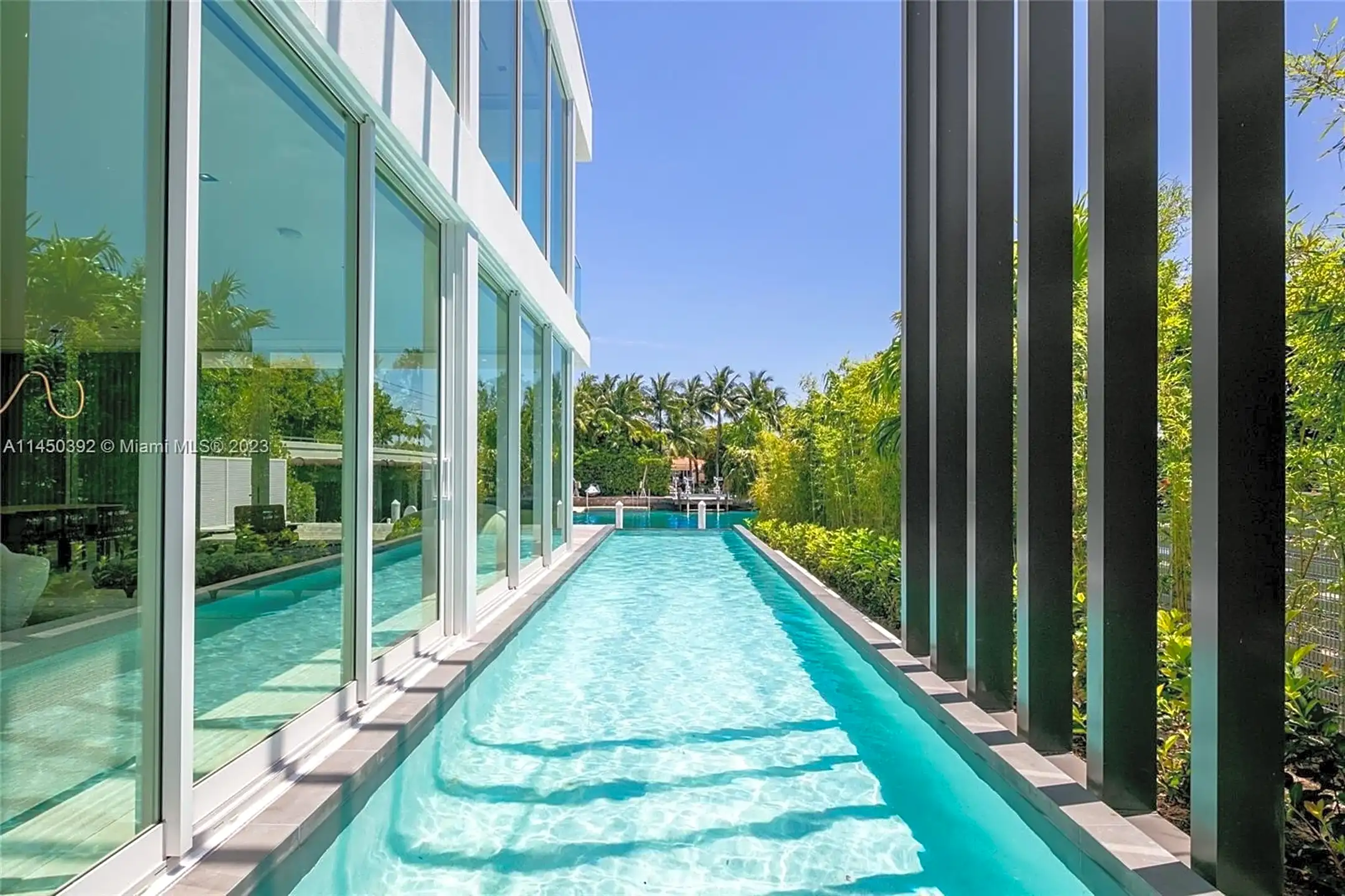 Pool - 1081 W 48th St - Miami Beach, FL