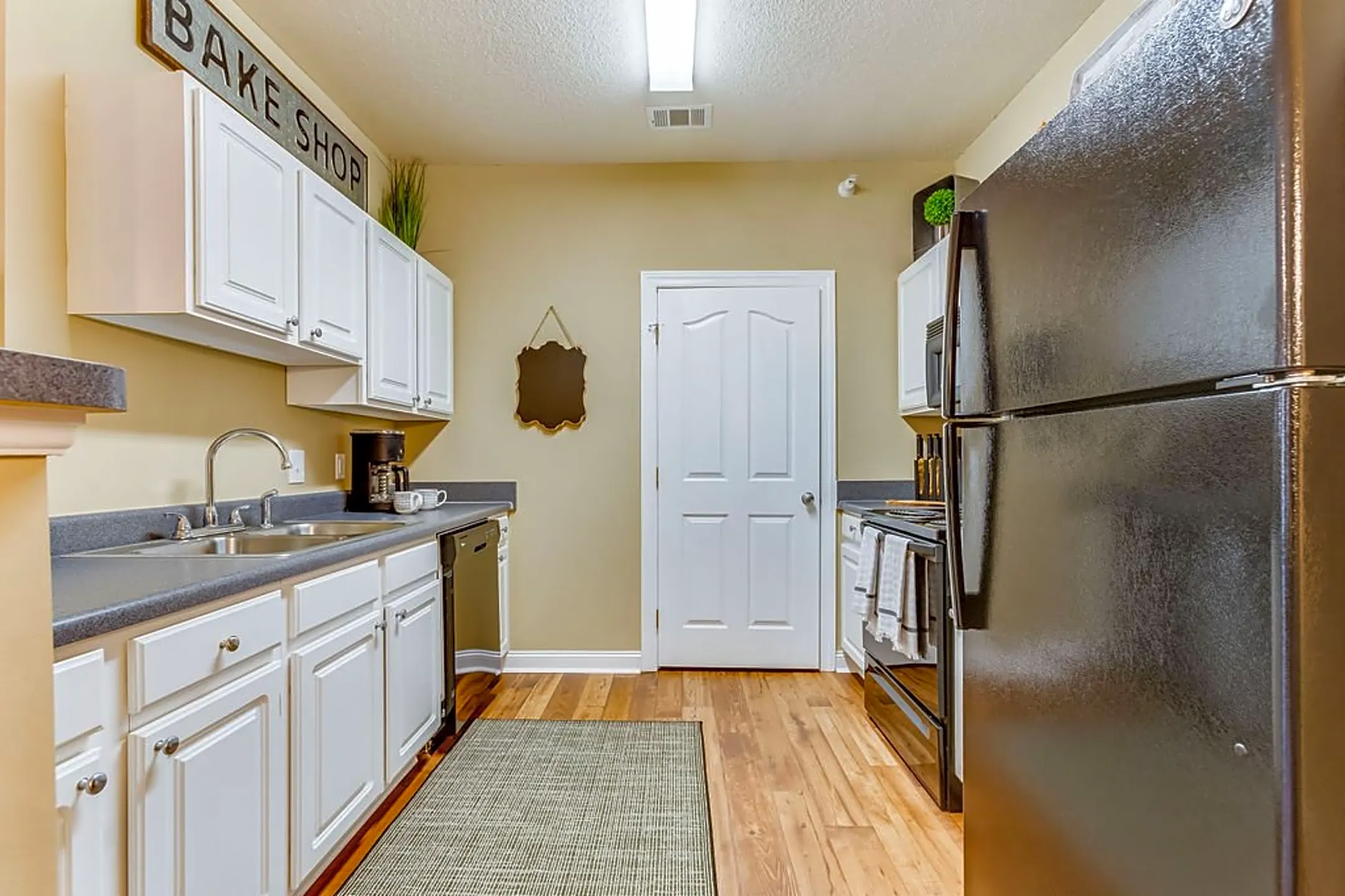 Kitchen - Hampton Falls - Huntsville, AL