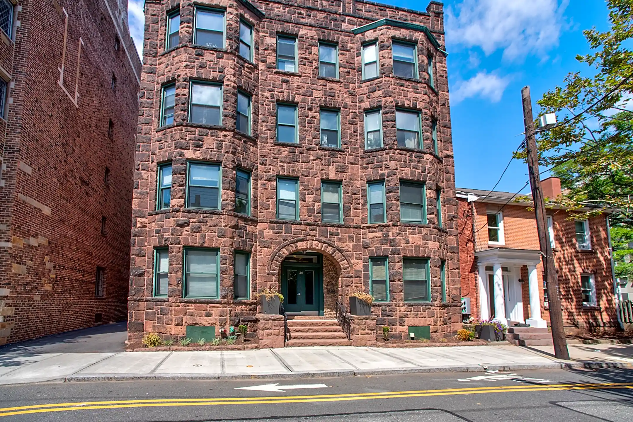 Building - Cambridge Oxford Apartments - New Haven, CT