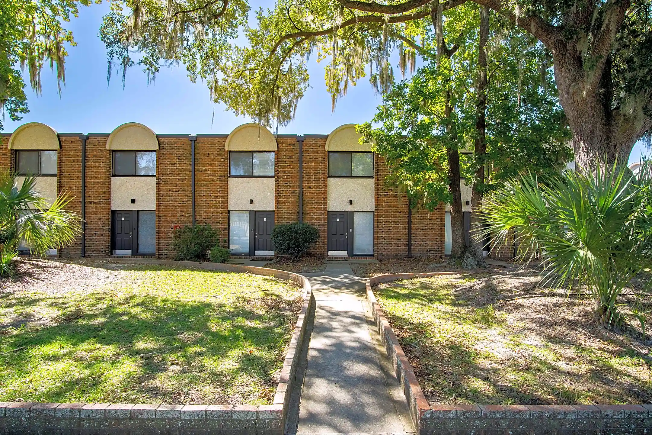 Abercorn Pointe 10615 Abercorn St Savannah, GA Townhomes for Rent