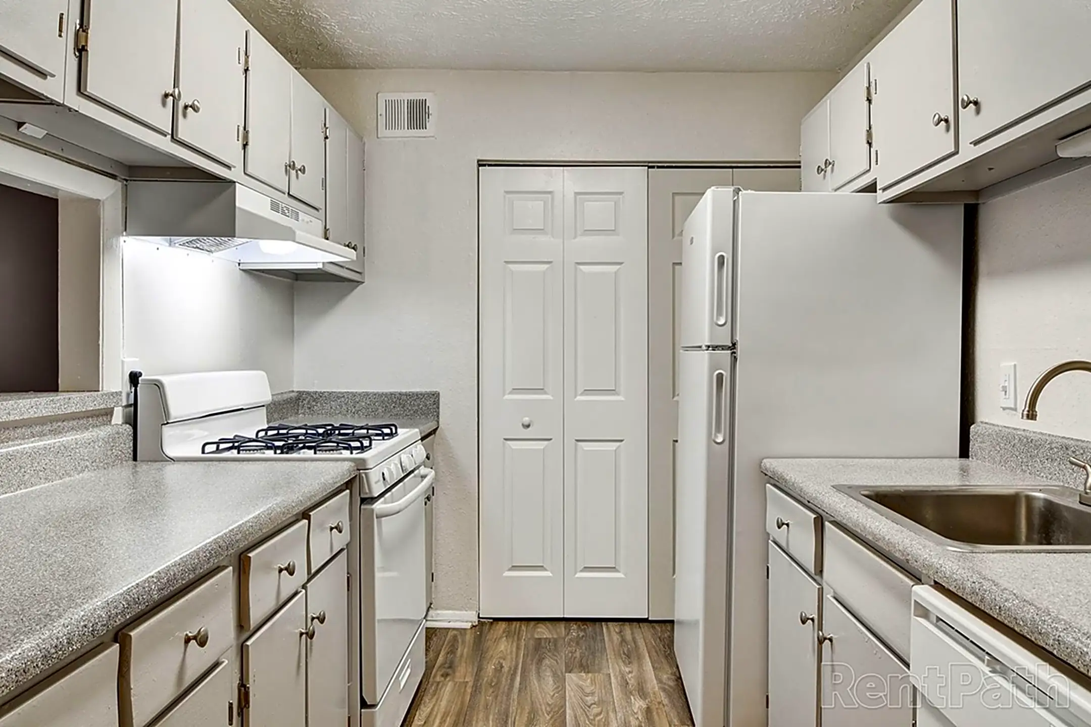 Lakeview Apartment Homes 1401 N Hairston Rd Stone Mountain, GA