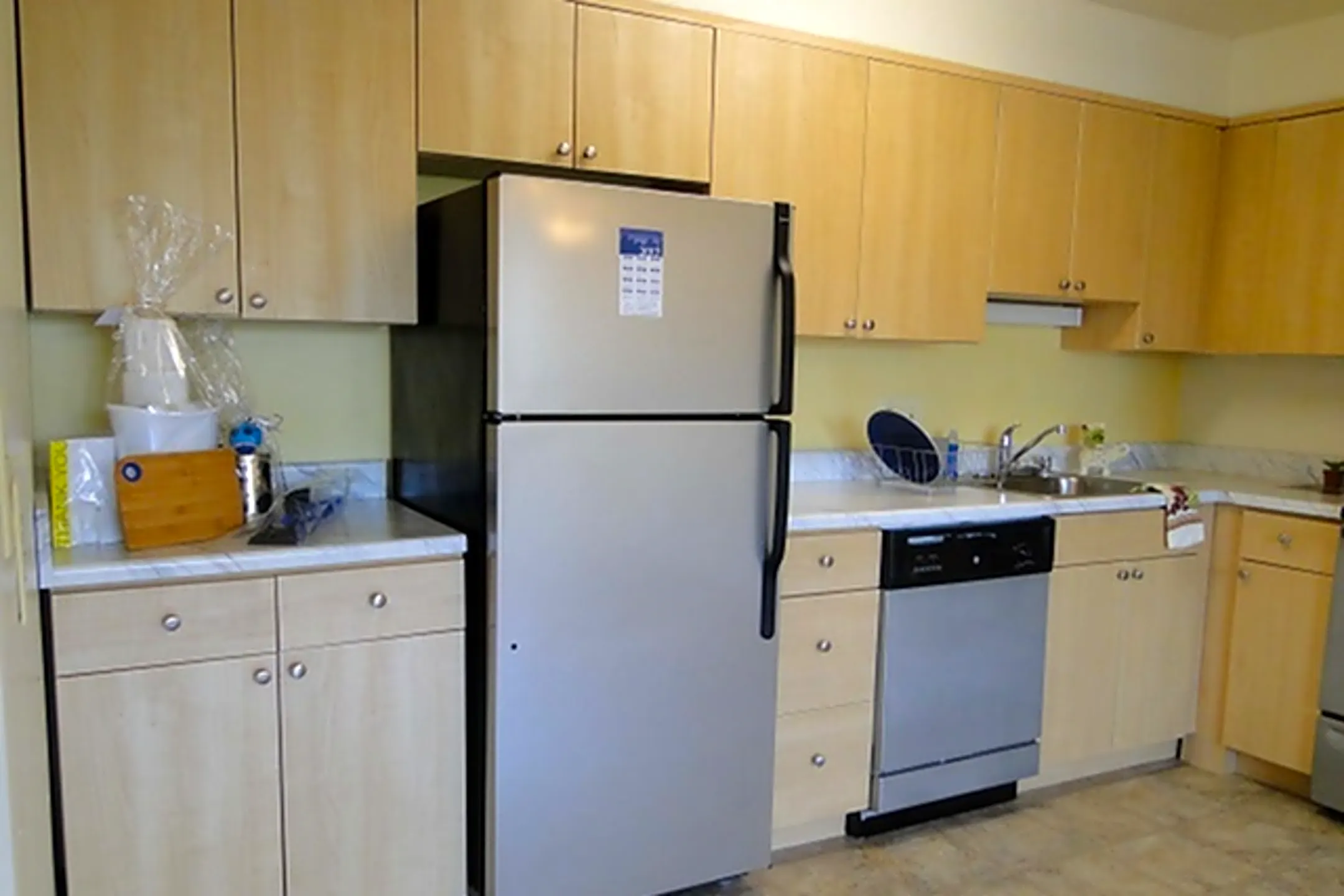 Dunlea Apartments 7583 Westfield Rd Dundalk, MD Apartments for Rent