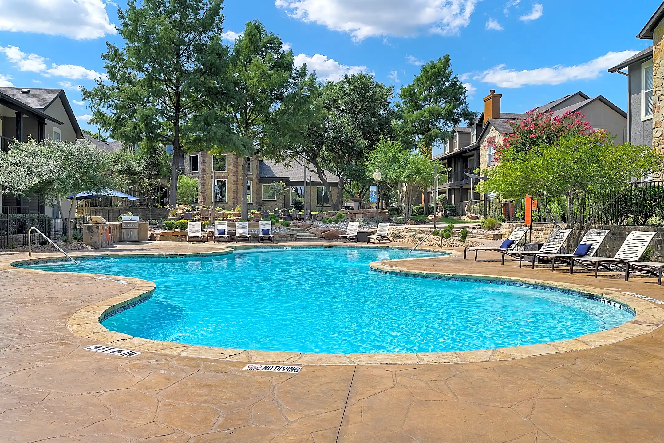 The Ranch at Ridgeview 2901 Ridgeview Dr Plano, TX Apartments for