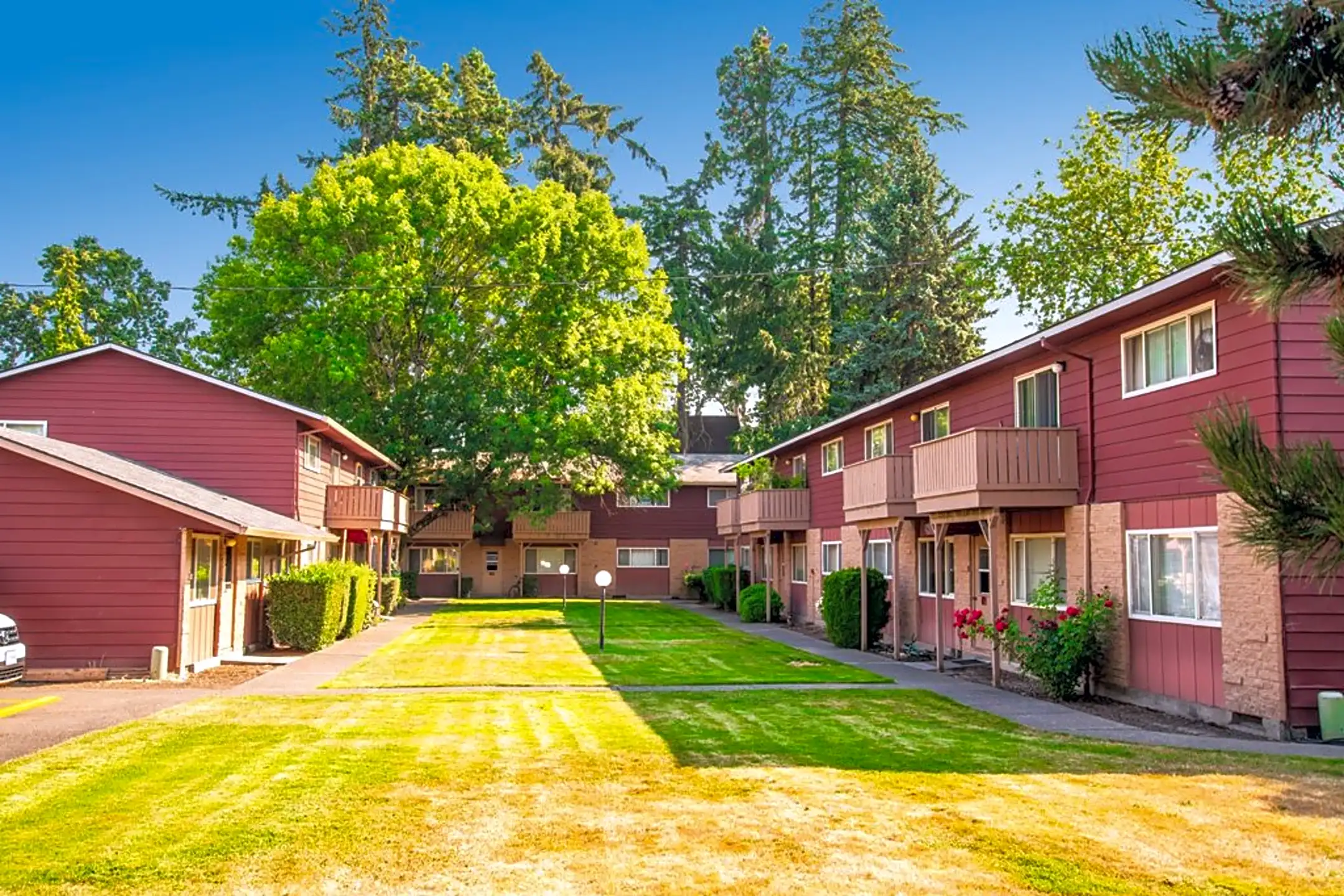 Townhouse Apartments - Beaverton, OR 97005