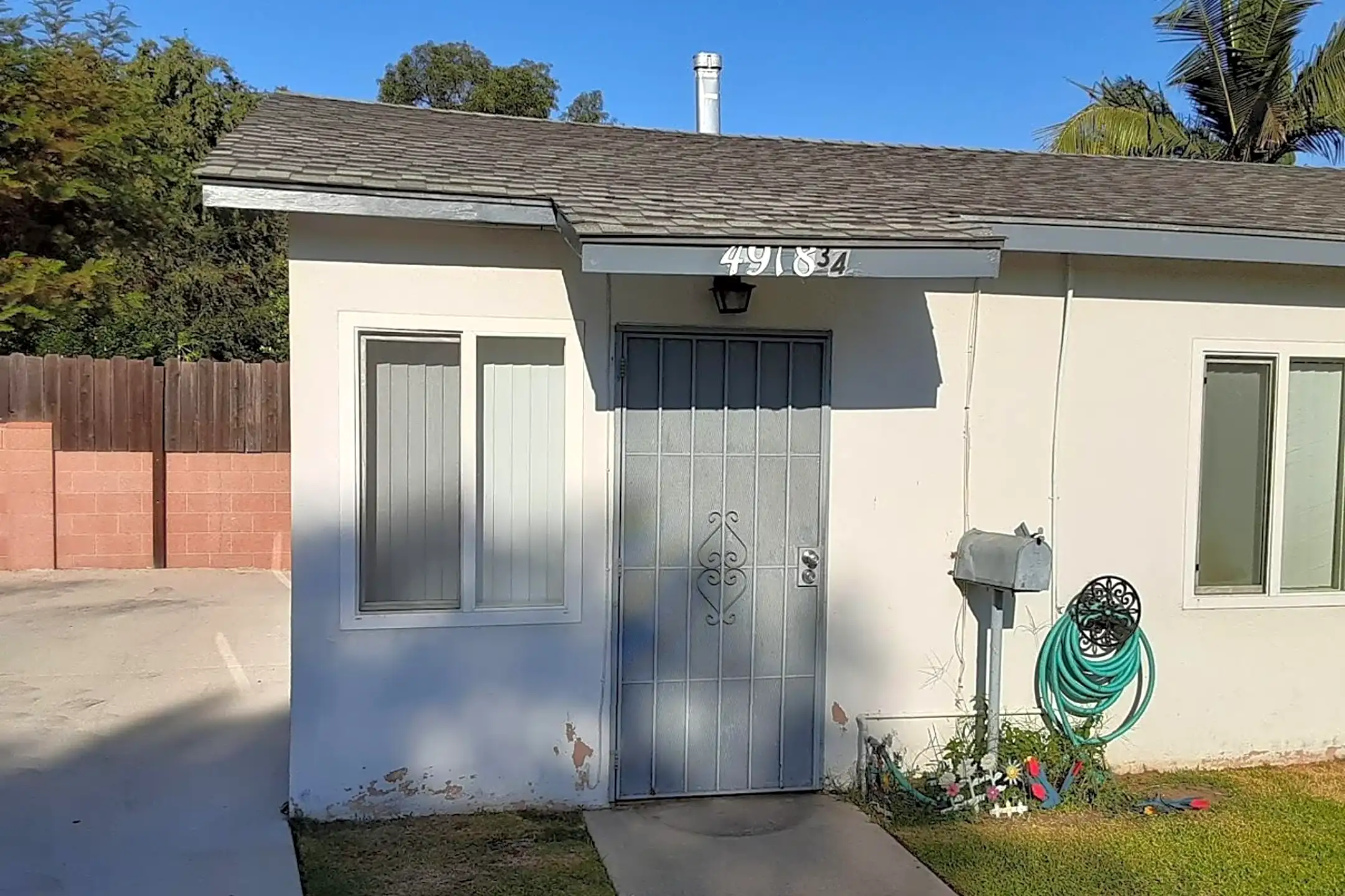 4916 Elizabeth St 4916 Elizabeth St unit 4918 3/4 Cudahy, CA