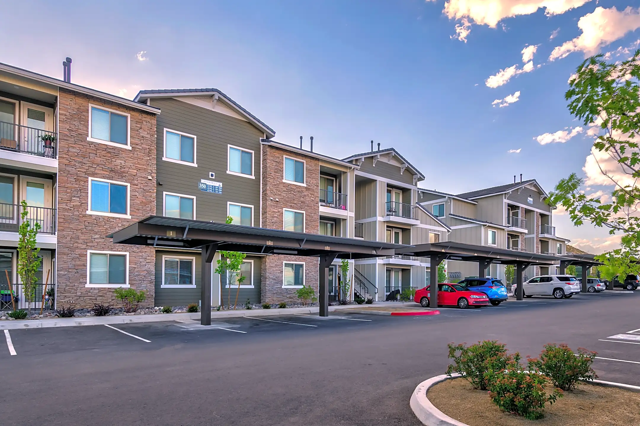 Carson Hills Apartments 328 W Clearview Dr Carson City, NV