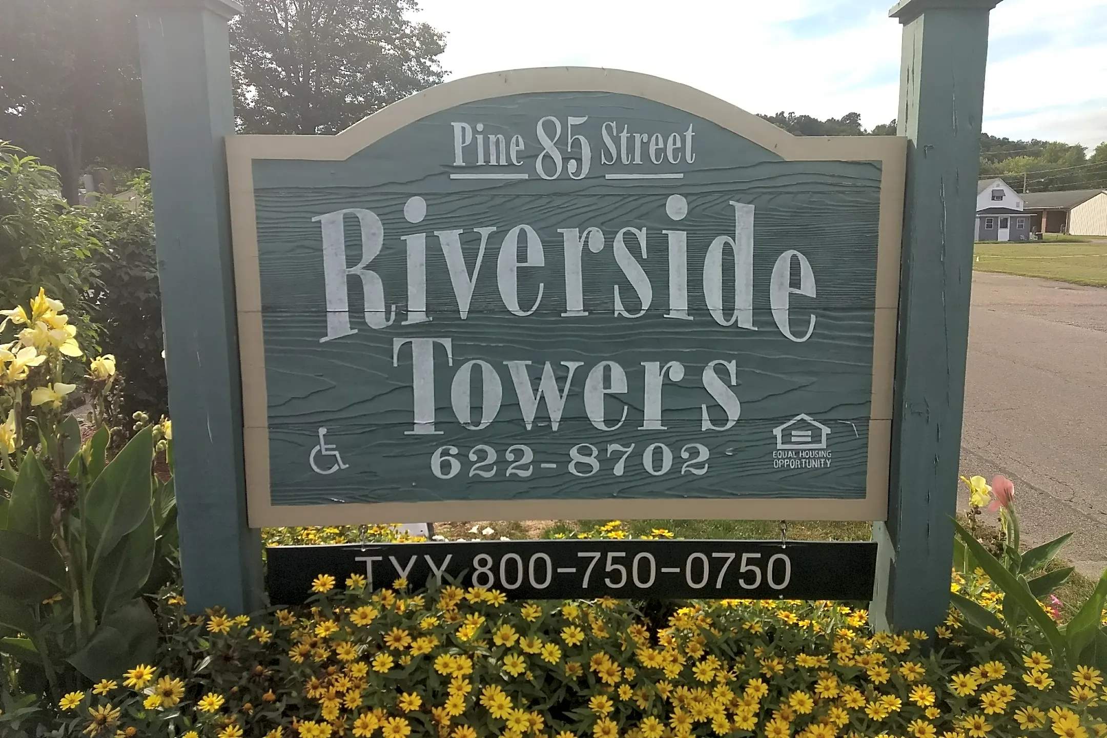 Riverside Towers 85 Pine Street Coshocton, OH Apartments for Rent