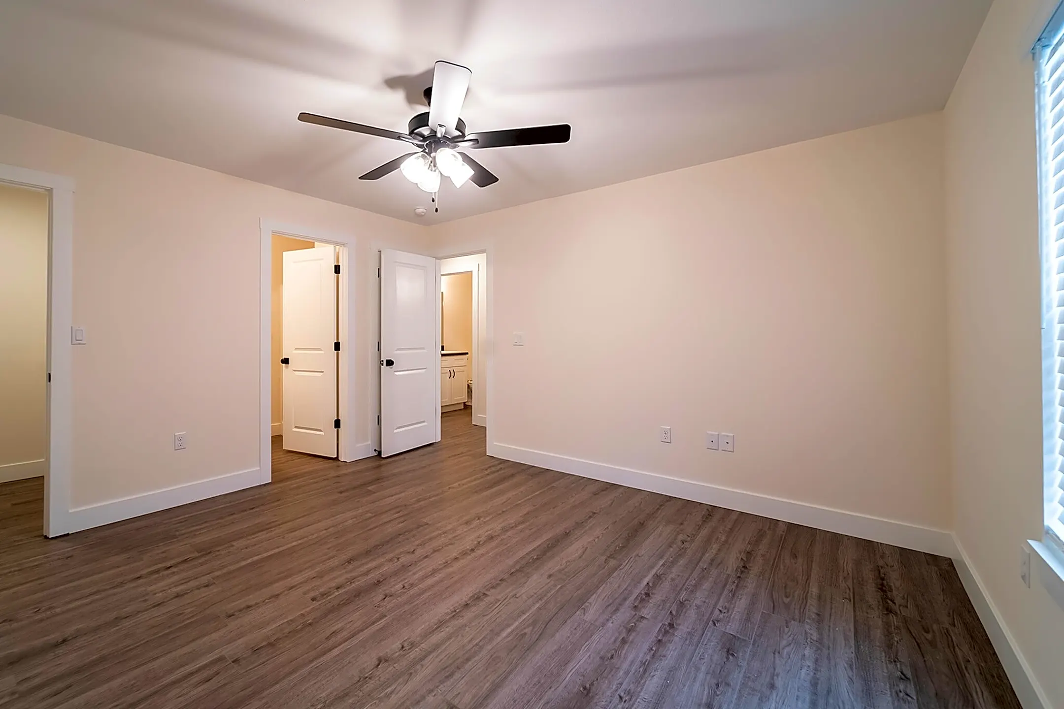 Cambridge Park Apartments 2828 S Nettleton Ave Springfield, MO