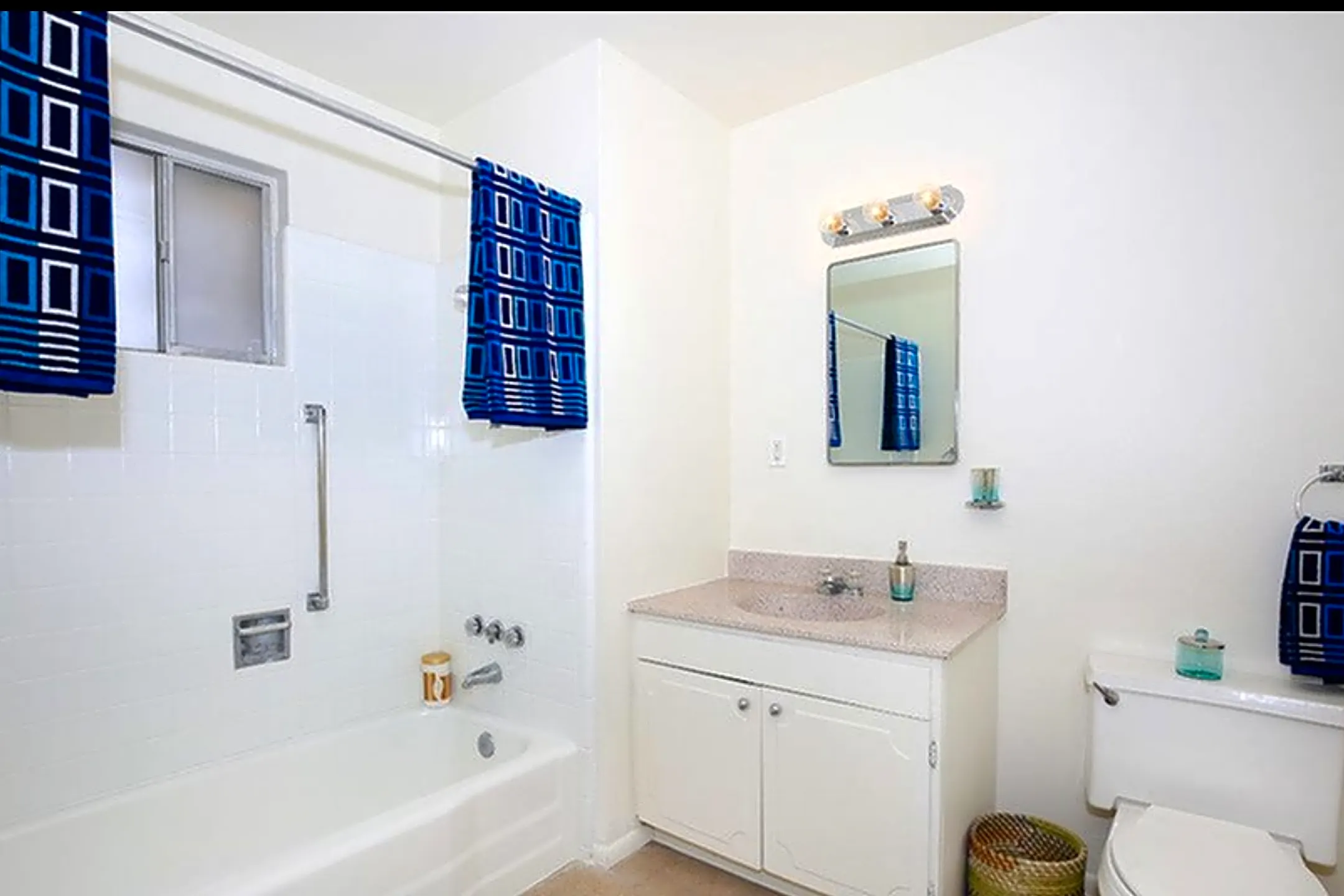 Bathroom - Parkside Apartment Homes - Tempe, AZ