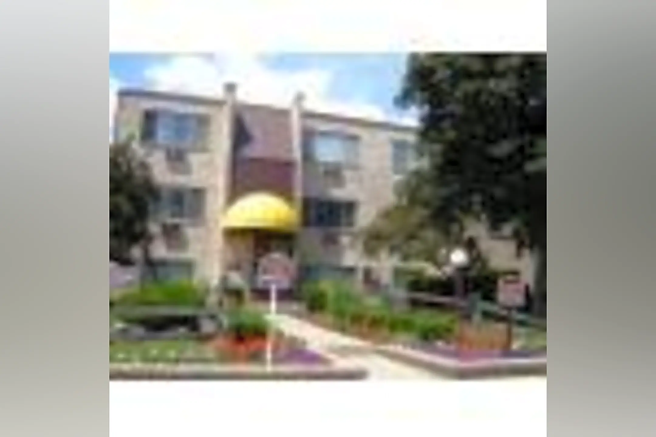 Hunt Club Apartments Wheeling, IL 60090