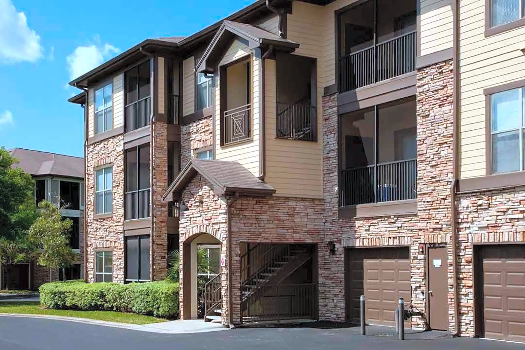 Wimberly At Deerwood - 9727 Touchton Rd | Jacksonville, FL Apartments 