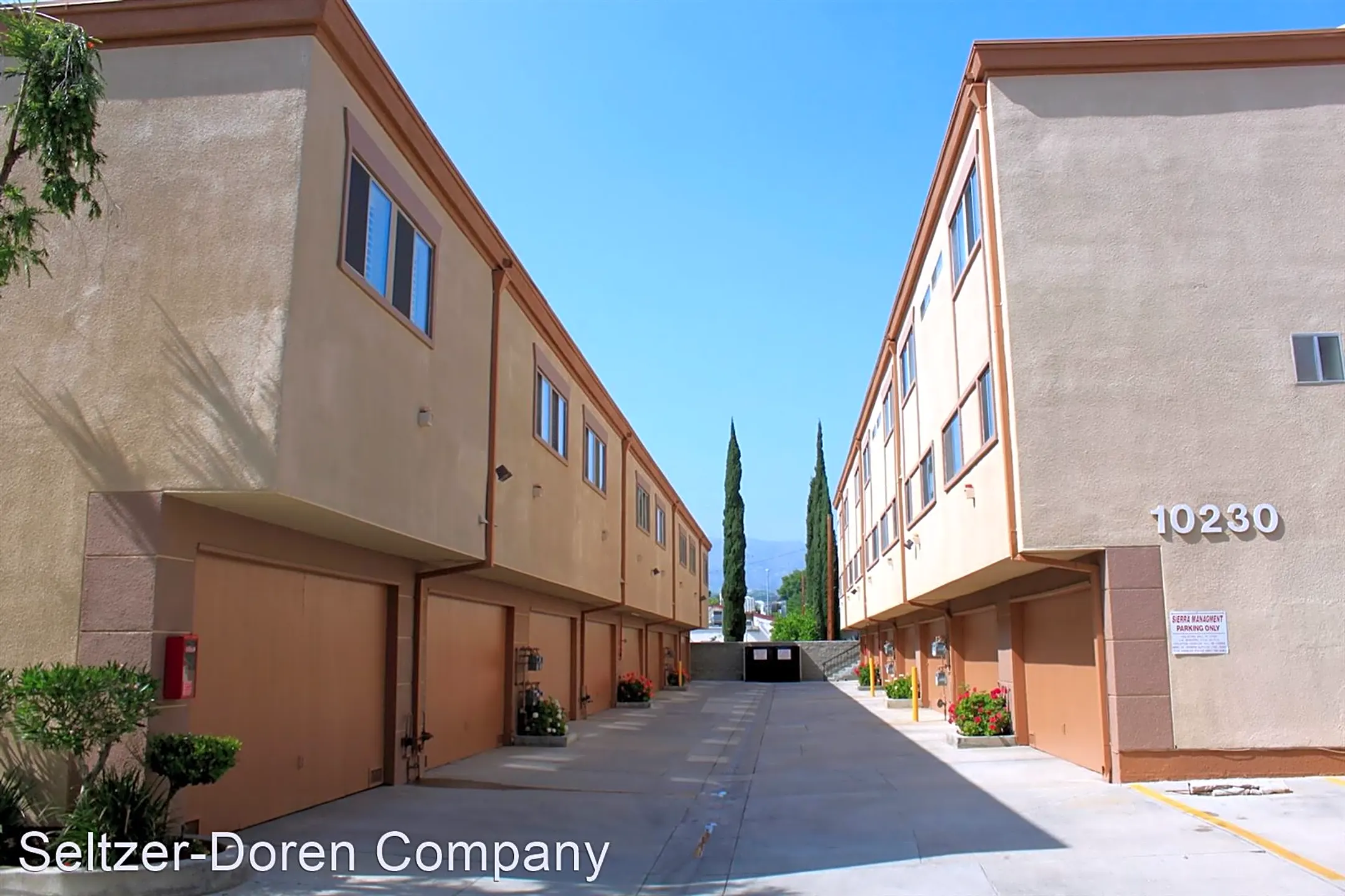 10216 Eton Ave | Los Angeles, CA Apartments for Rent | Rent.