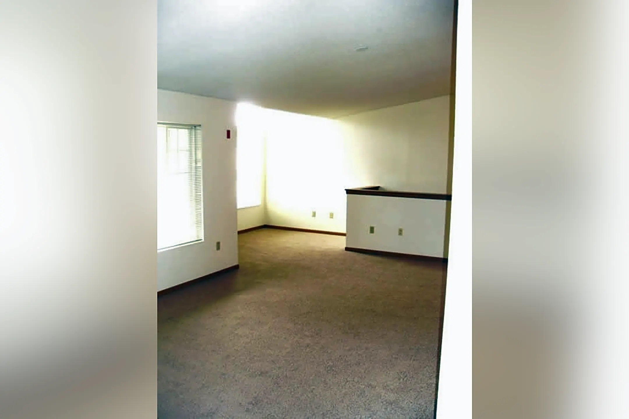 Maplewood Apartments 3107 6 Mile Rd Racine, WI Apartments for Rent