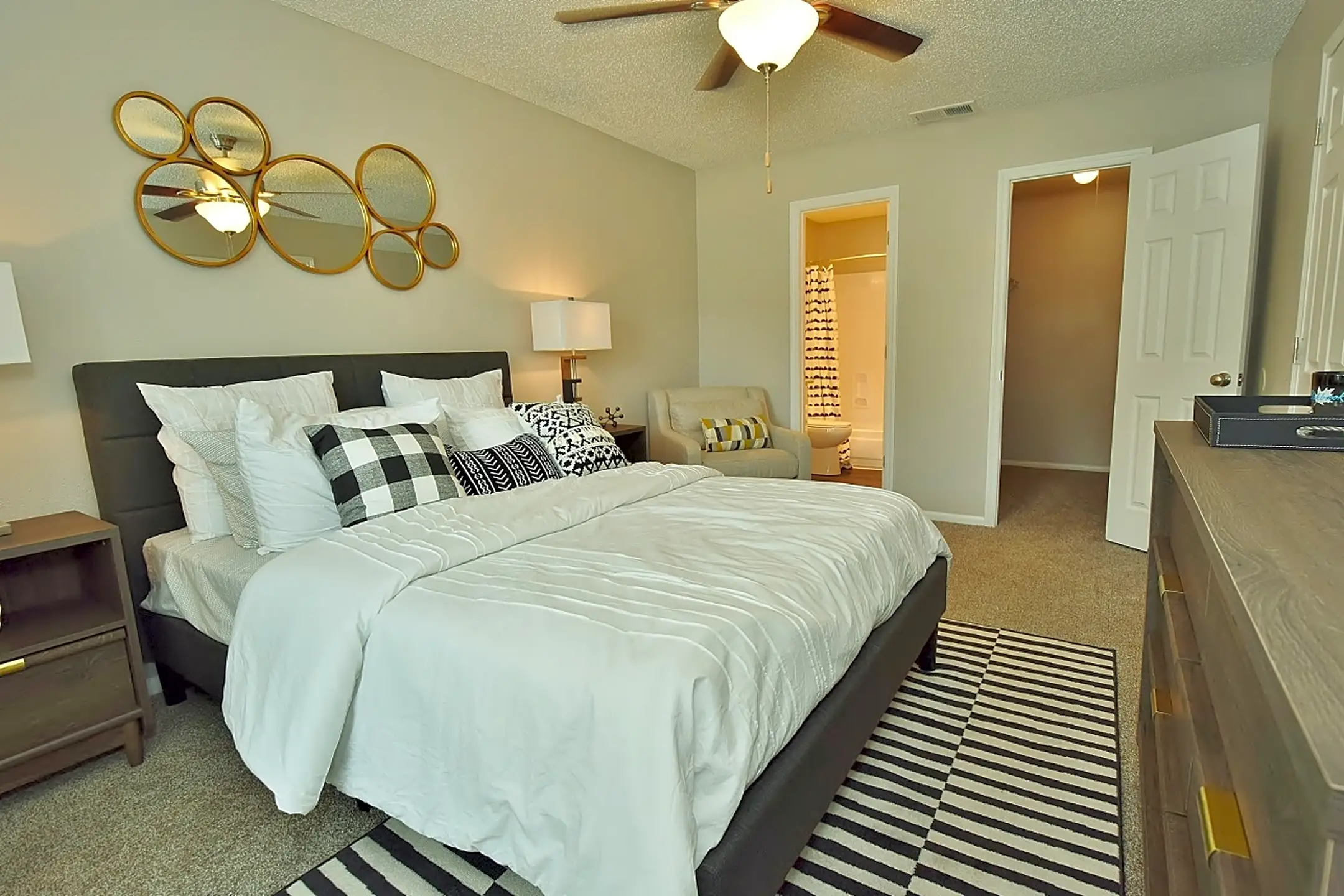 Oakbrook Apartments 5075 Nicholson Dr Baton Rouge, LA Apartments