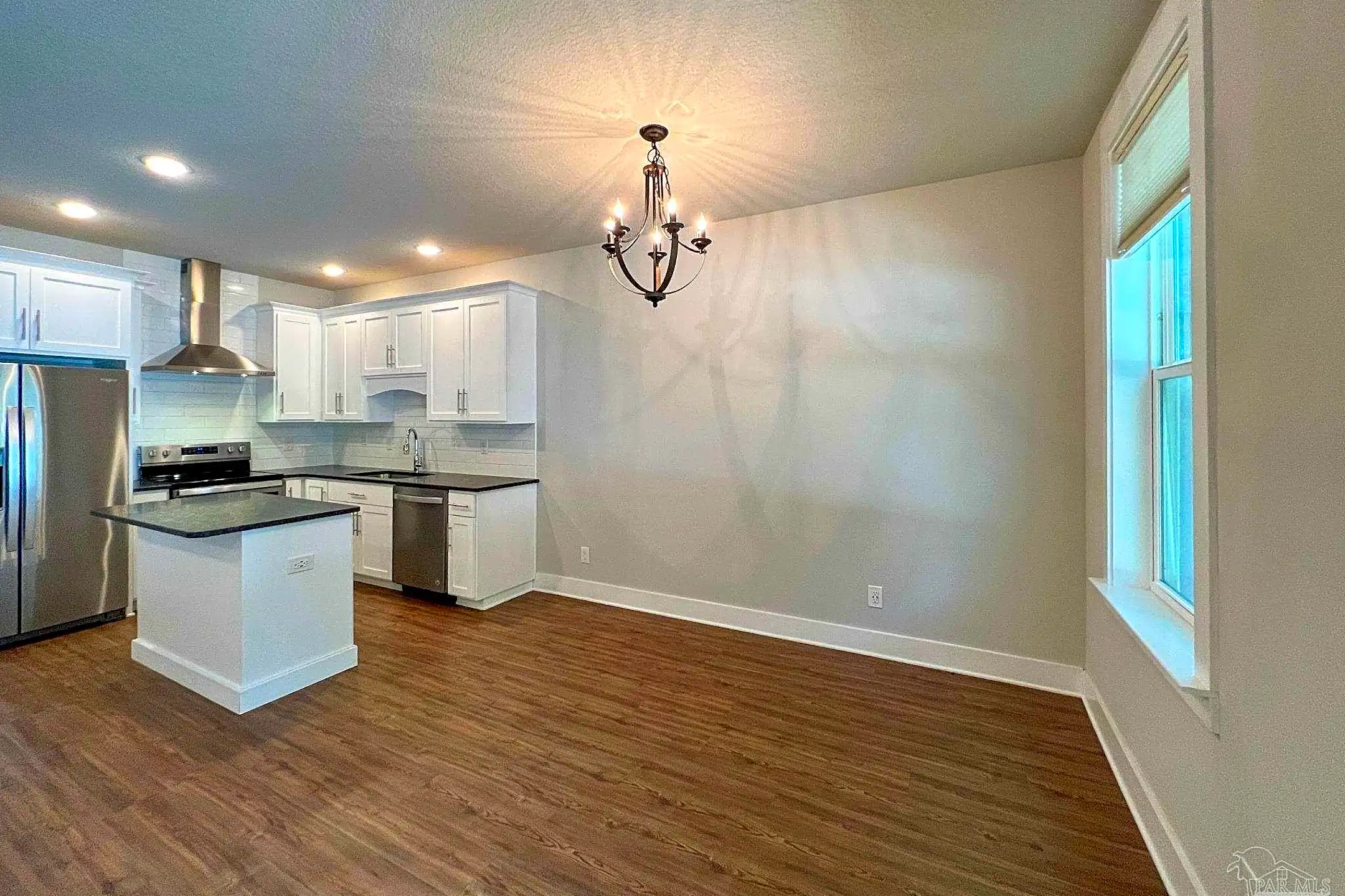 Kitchen - 206 N De Villiers St - Pensacola, FL