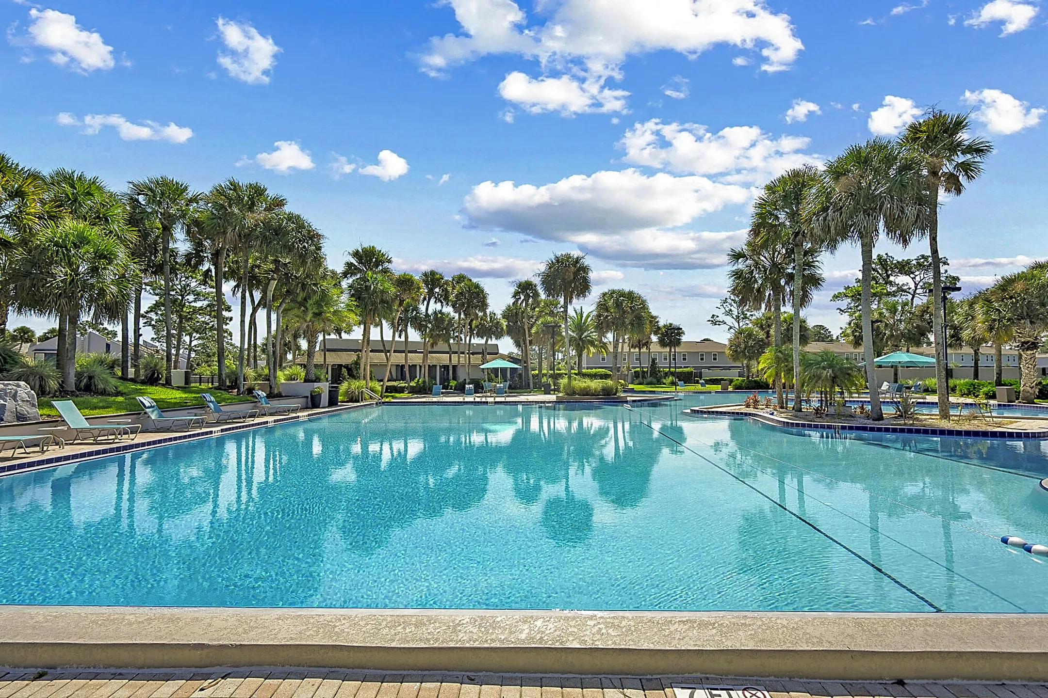 The Avenues Luxury Apartments Baymeadows