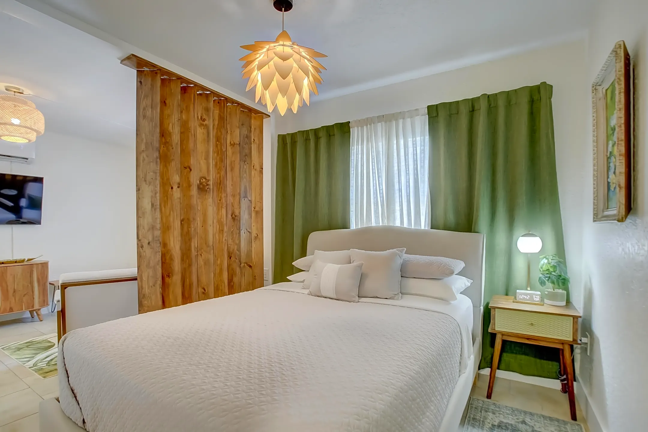 Bedroom - 1501 SW 24th St #3 - Fort Lauderdale, FL
