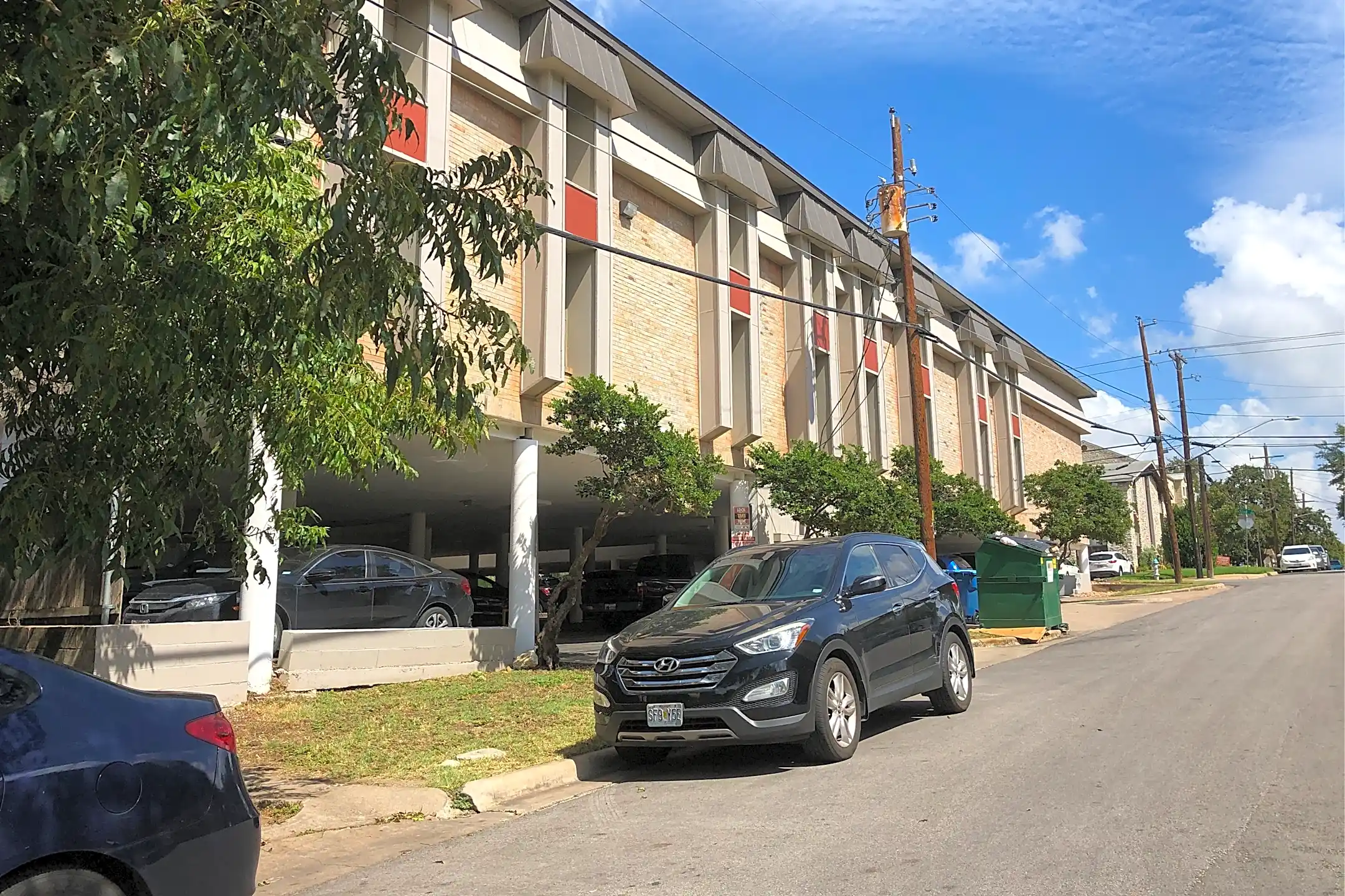 Castle Arms Apartments Austin