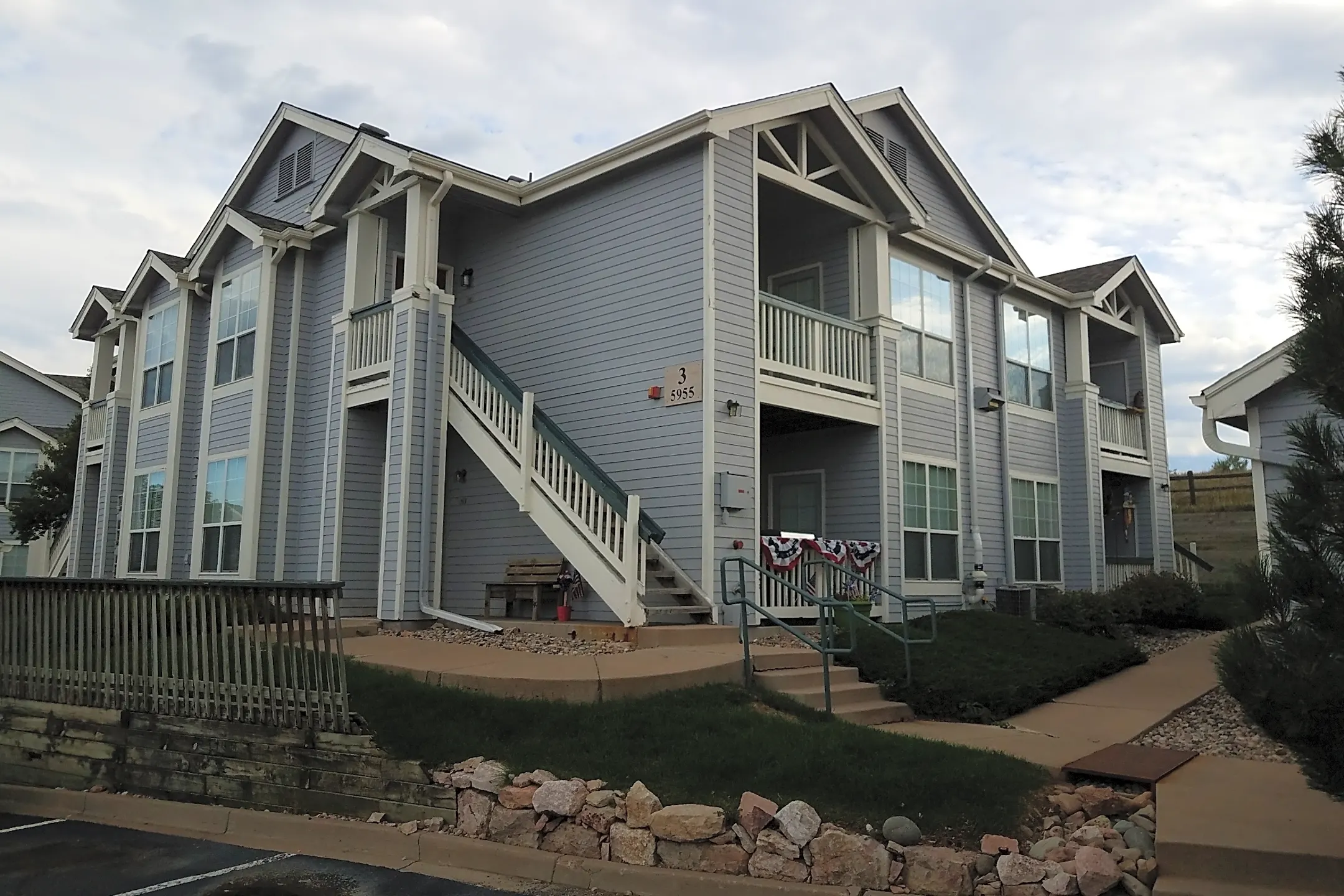 The Ridge At Rockrimmon Apartments